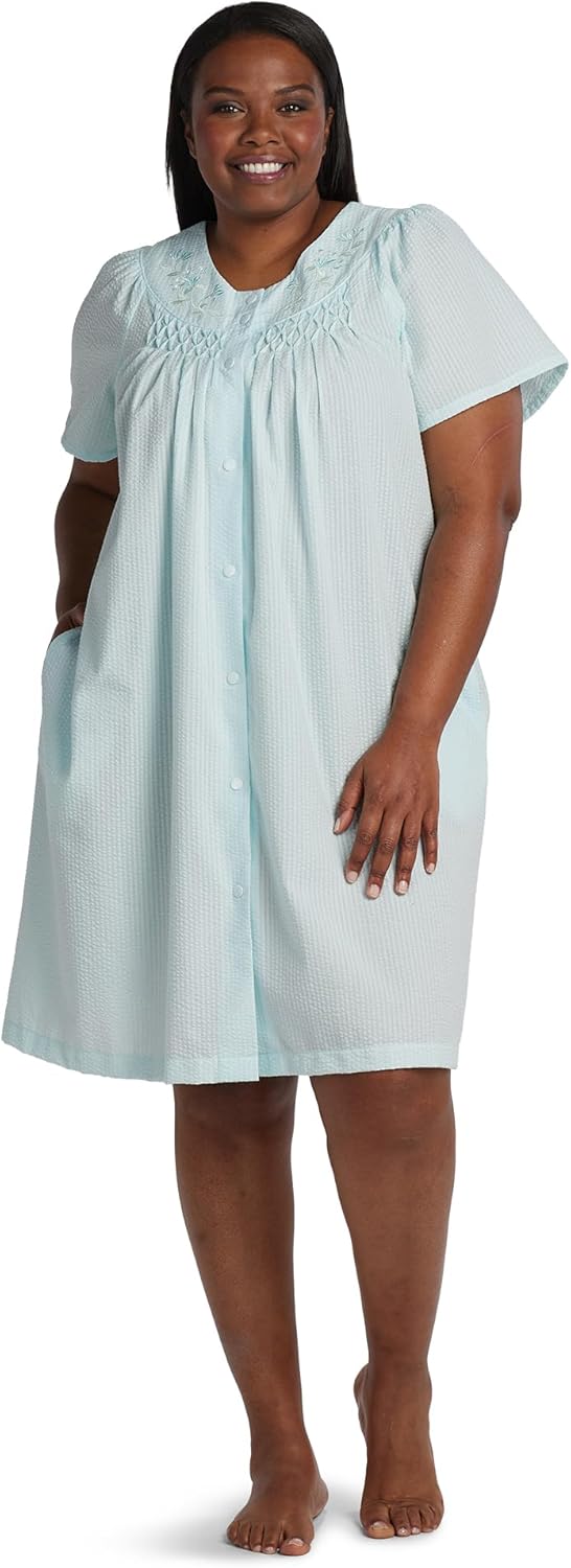 Miss Elaine Women's Short Seersucker Robe, Snap Front and Short Sleeves, Two Front Pockets, Sleepwear and Loungewear - Image 3