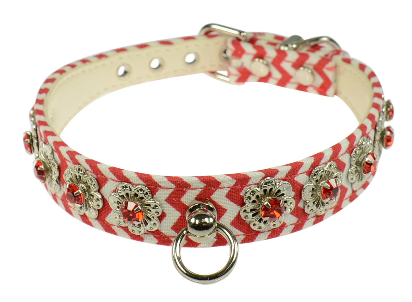 Collier motif étoilé rouge de 1.9 cm pour raviver un cou dégagé