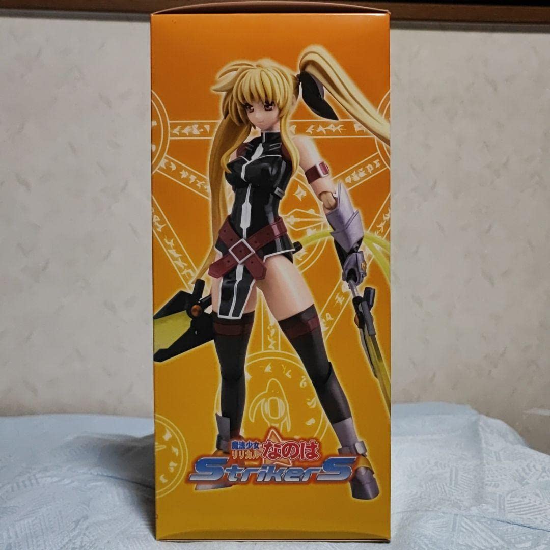 リリカルなのは 71Lb8AP6jvL._UF350,350_QL50_.jpg