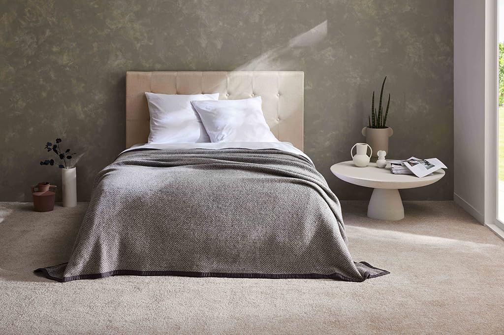 Toison d’or Biella Lambswool Blanket Chevron Design, 220 x 240 cm, Lead,