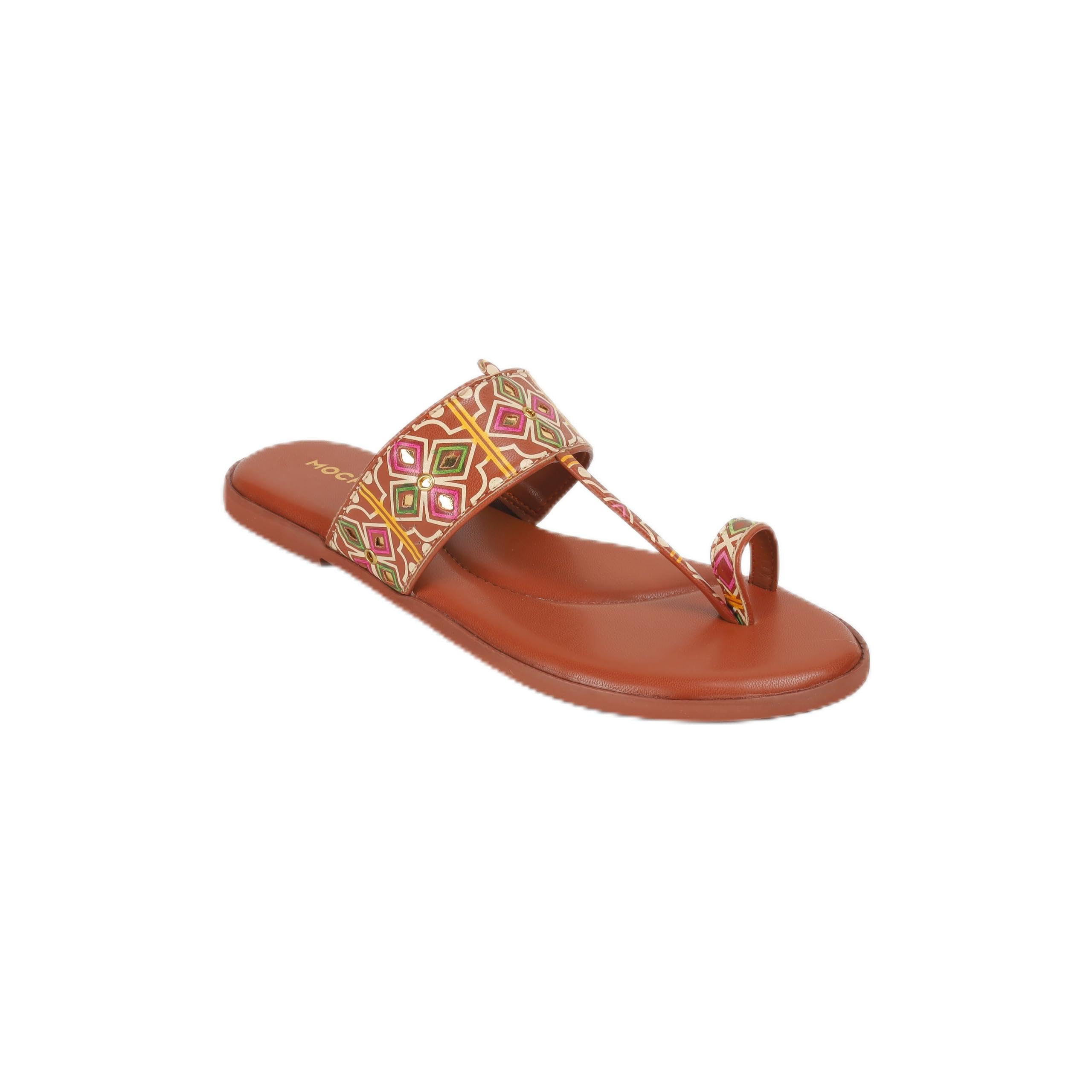 Embrace simplicity with our Casual - Slippers in a versatile White tone, designed with soft SYNTHETIC lining and durable Synthetic material. Perfect for your Standard these promise lightweight ease-image-8