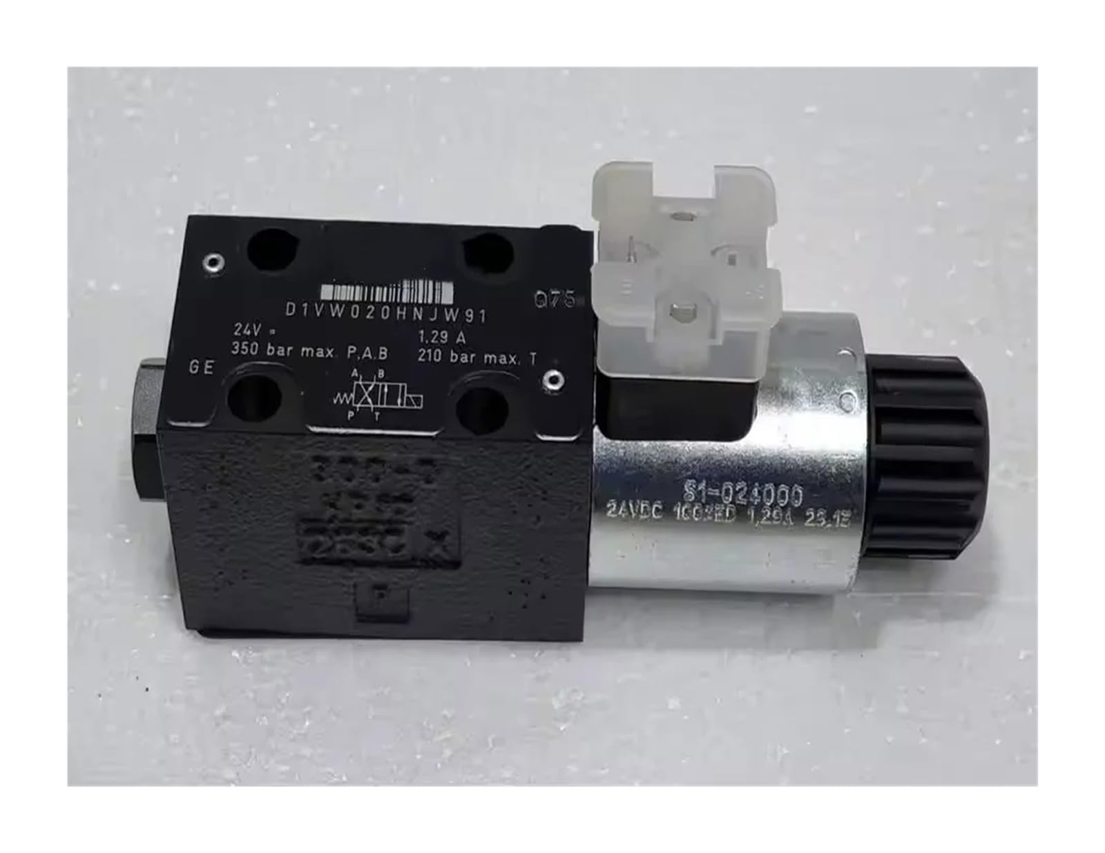 Distributeur D1VW020HNJW91 inversion de flux fluide et précise