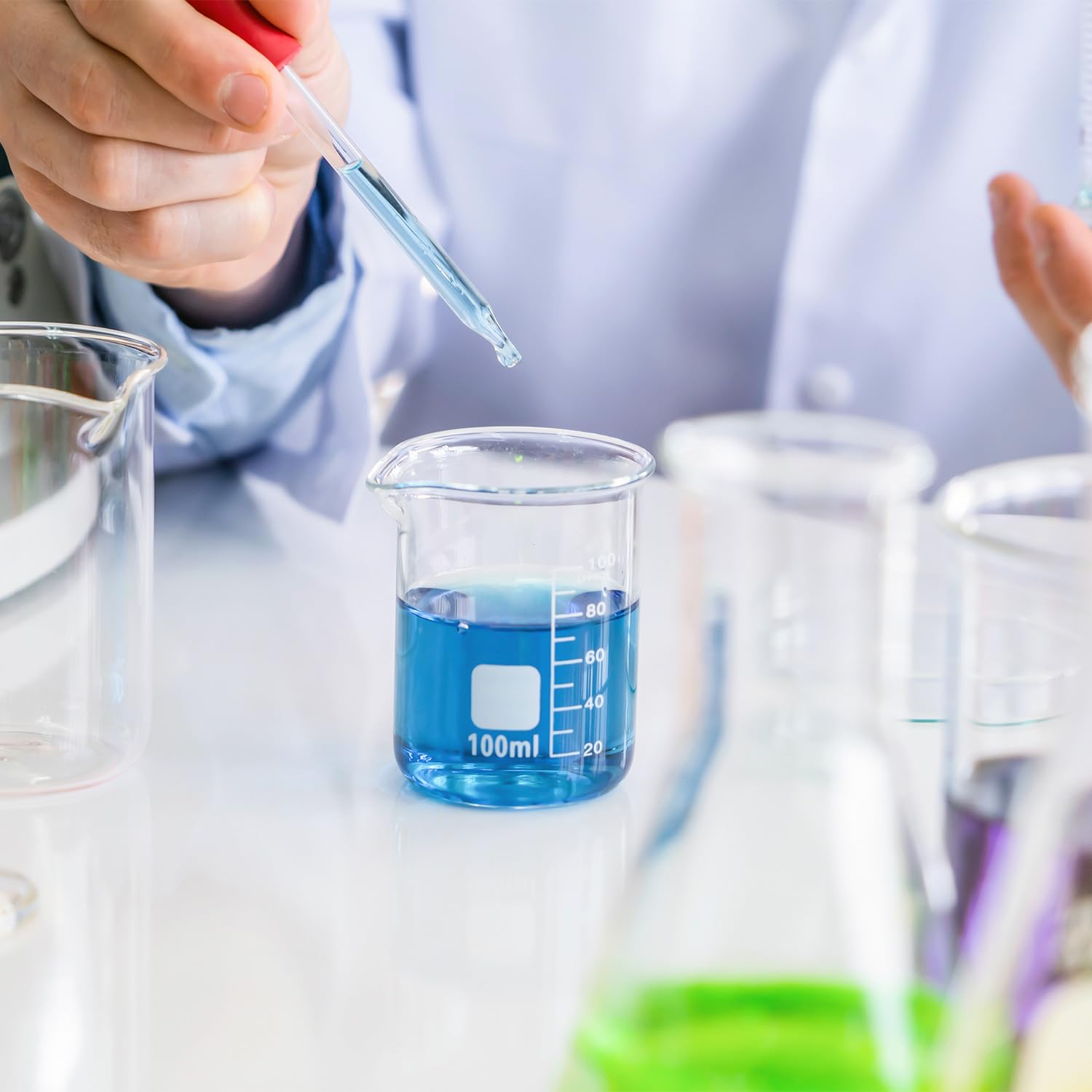 QWORK Glass Measuring Beaker Set - 5 Piece Borosilicate Glass, 50ml 100ml 250ml 500ml 1000ml, with Precise Measurement Tolerance