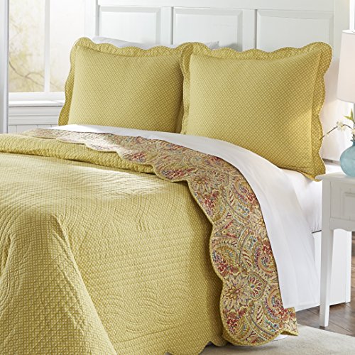 Waverly Swept Away Modern Farmhouse Paisley 3-Piece Reversible Quilt Bedding Bed Spread Set, King/Cal King, Berry #TOP5