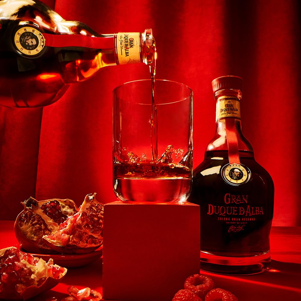Gran Duque de Alba | Brandy de Jerez | mind. 10 Jahre gereift | Mehrfach ausgezeichneter Brandy u.a mit Gold bei der San Francisco World Spirits Competition | 700ml | 40 % Volume