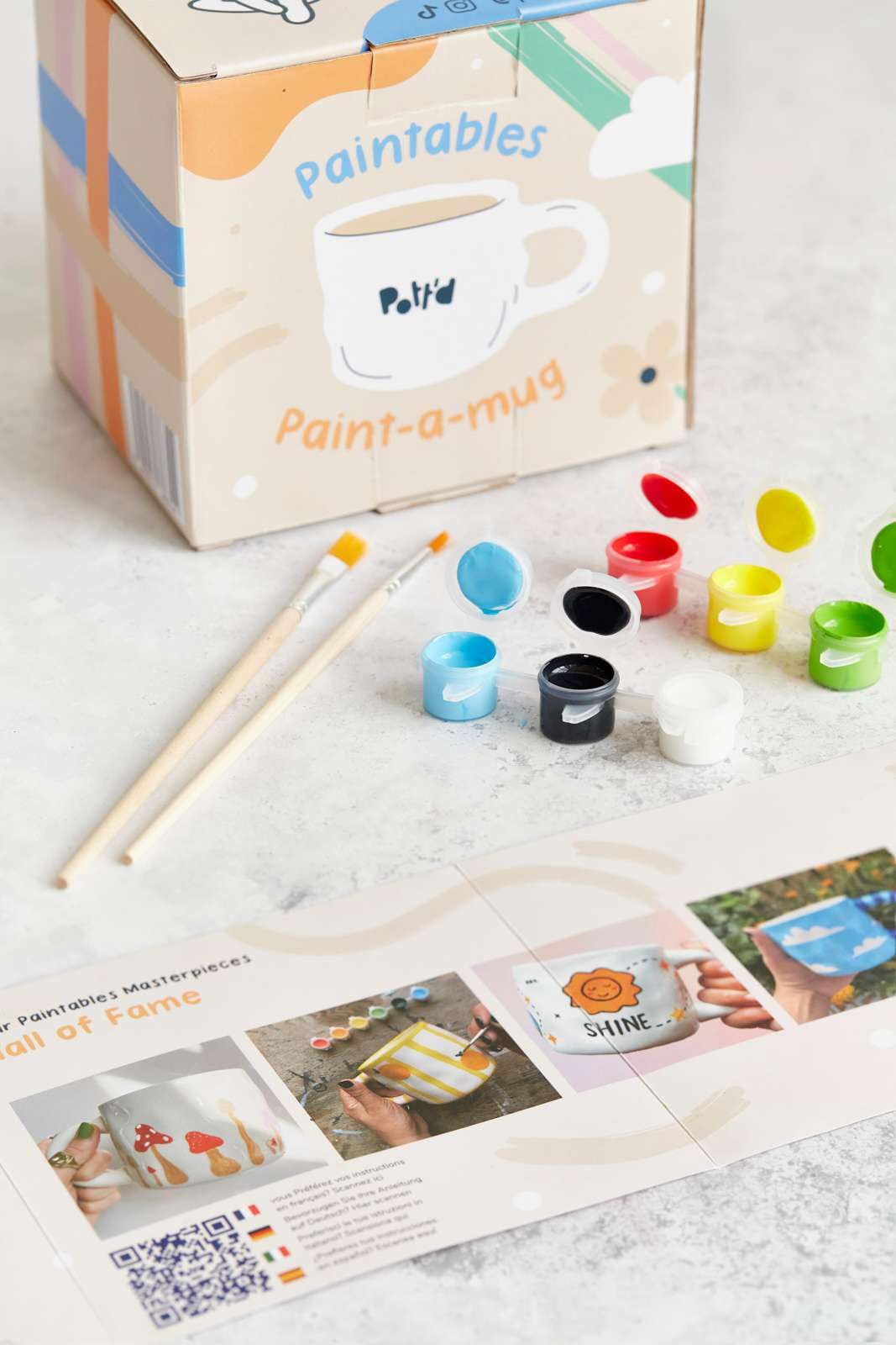 Pott’d Paintables Kit per Dipingere Tazze per Adulti, Tazza da Dipingere per Principianti, DIY Mug in Ceramica con Tazze, Colori, Pennelli e Guida alla Pittura Inclusa