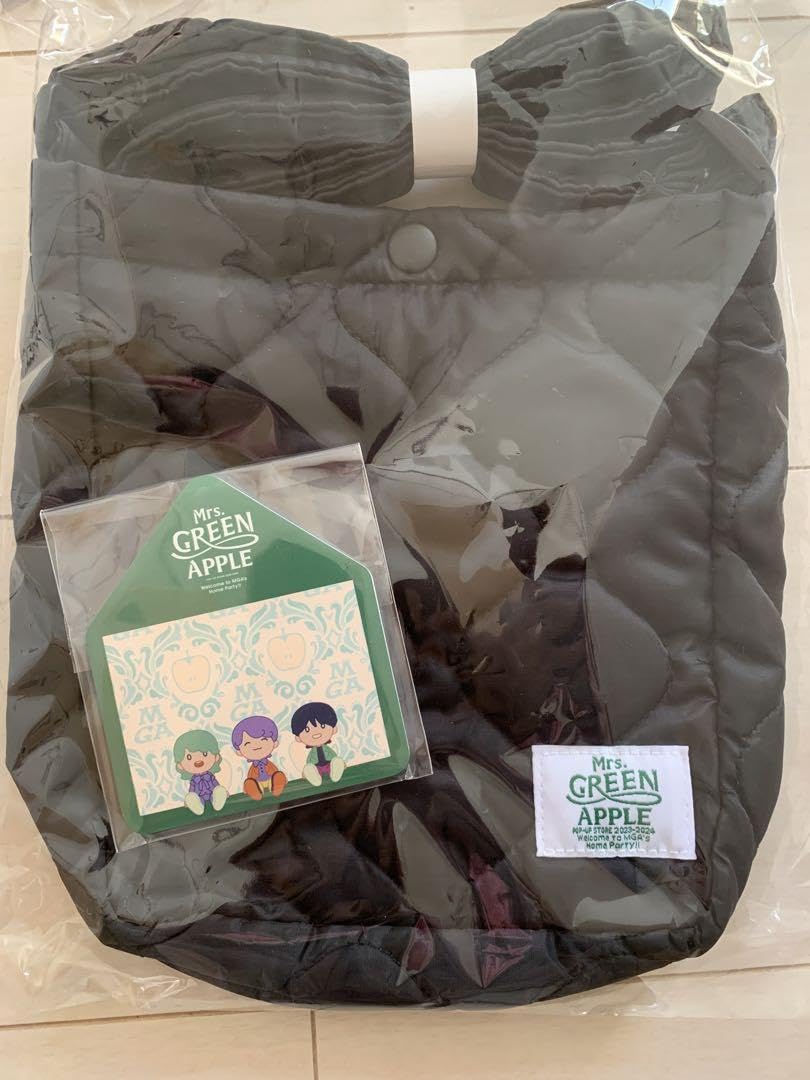 Mrs. GREEN APPLE 銀テープ　キルティングショルダーバッグ　セット Mrs. GREEN APPLE 銀テープ キルティングショルダーバッグ