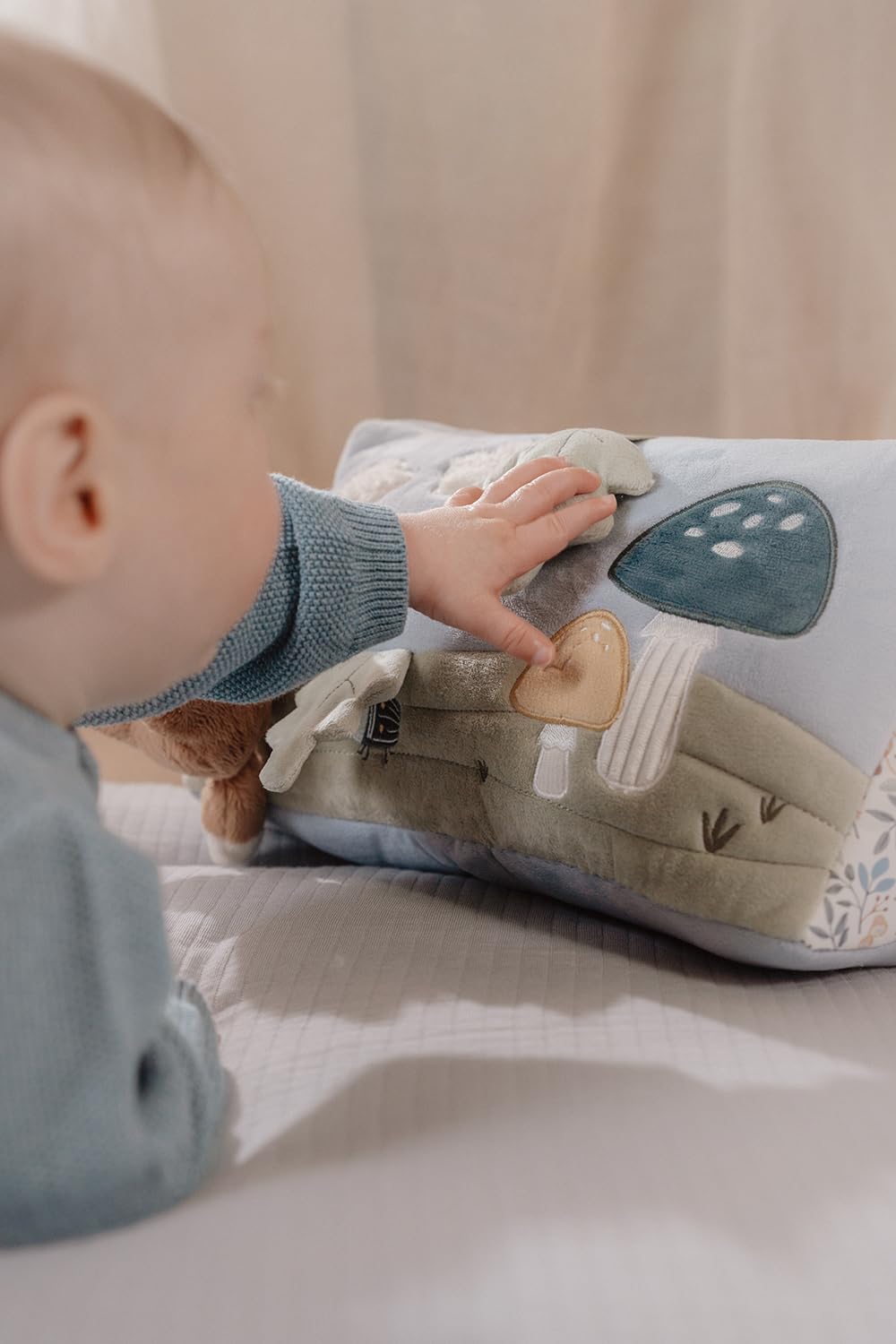 Little Dutch 8923 Triangle d'étude d'activité en tissu – Forest Friends