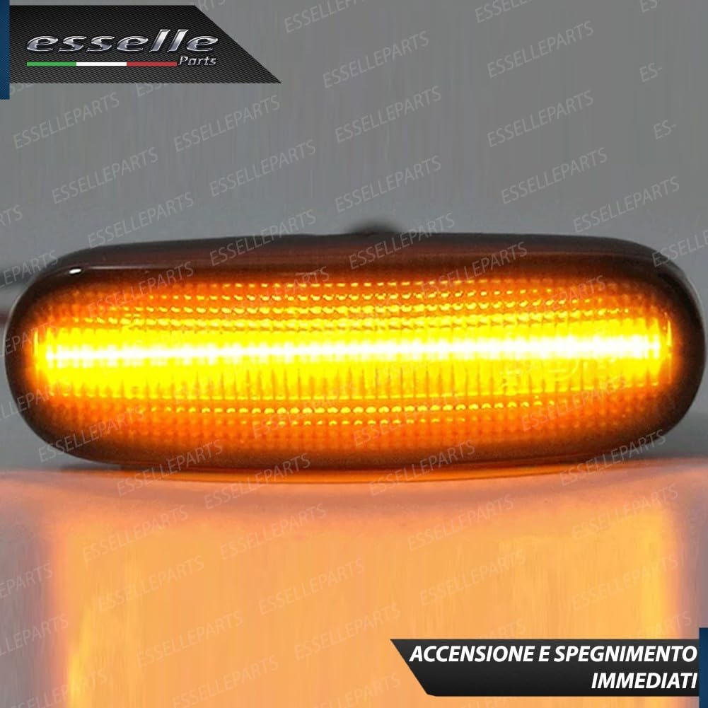 Coppia Frecce Laterali Nero Fumé Statiche a LED per Fiat Grande Punto, Punto Evo, Idea, Panda Cross, Panda 312, Qubo, Stilo, Panda 169, Pandina, Plug and Play Canbus Nessun Errore