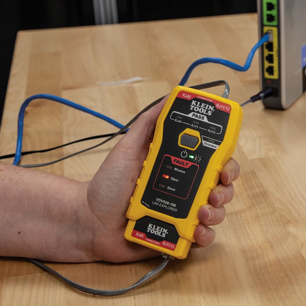 Klein Tools VDV526-100 | Testeur De Cables LAN Explorer Pour Donnees Et Voix Avec Telecommande | Test Continuite Et Defauts RJ11 RJ12 RJ45 | Indicateurs LED | Piles Incluses