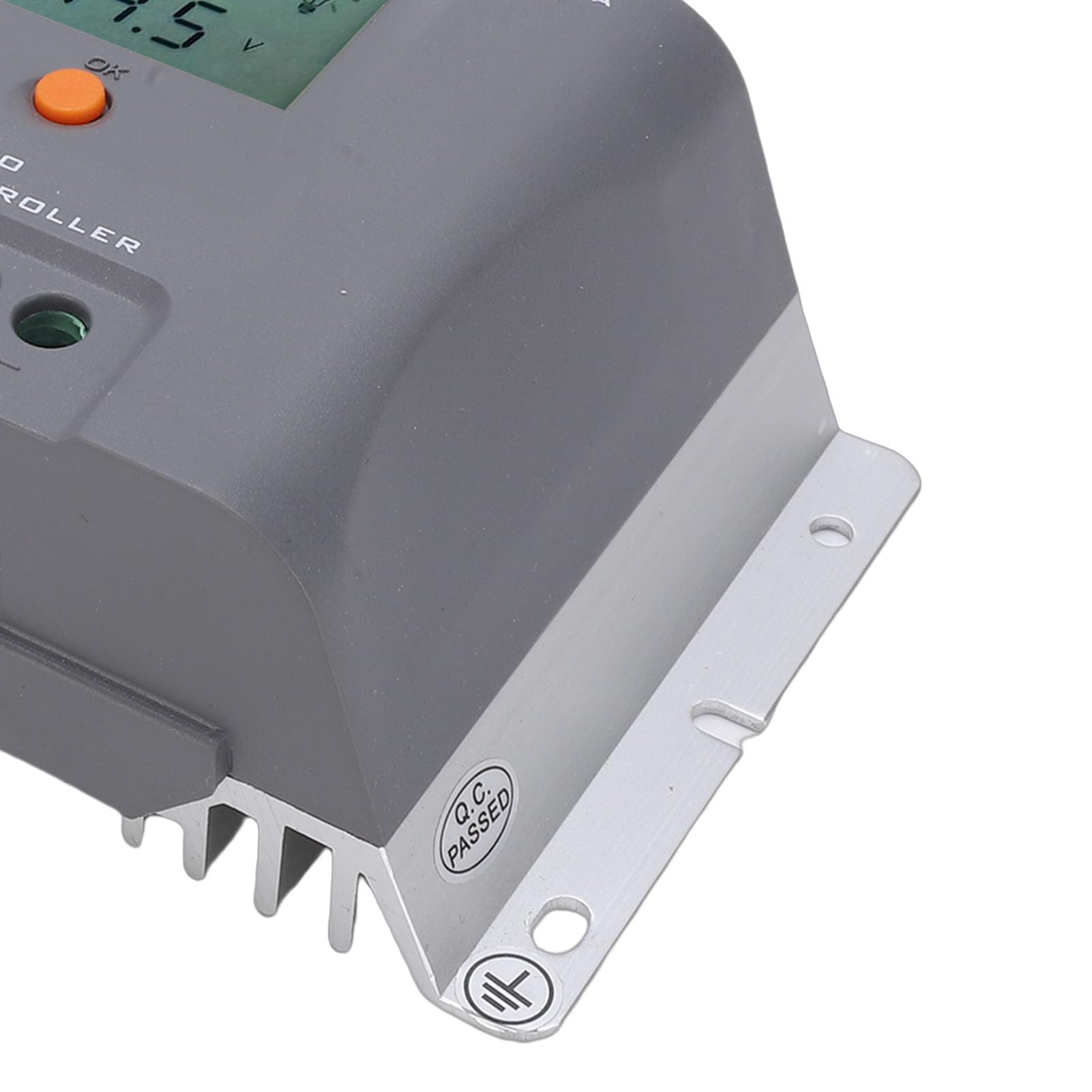Durable 40A MPPT Solar Charge Controller with USB Ports for Communication