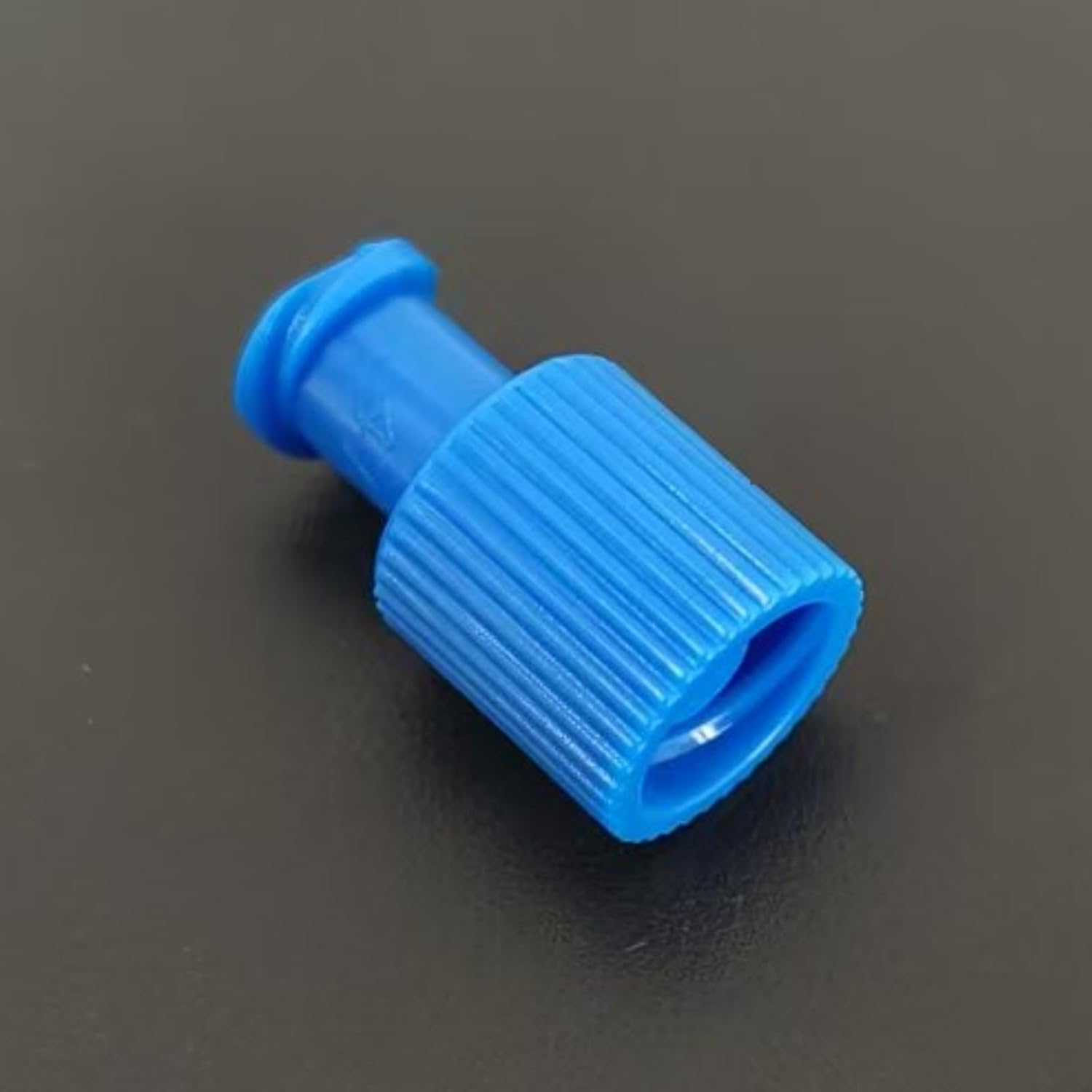 Medical Luer Stopper Female to Male Luer Lock Plug Sterile PP Material Blue for Pharmaceutical Medical Industrial Purposes 100pc/pk