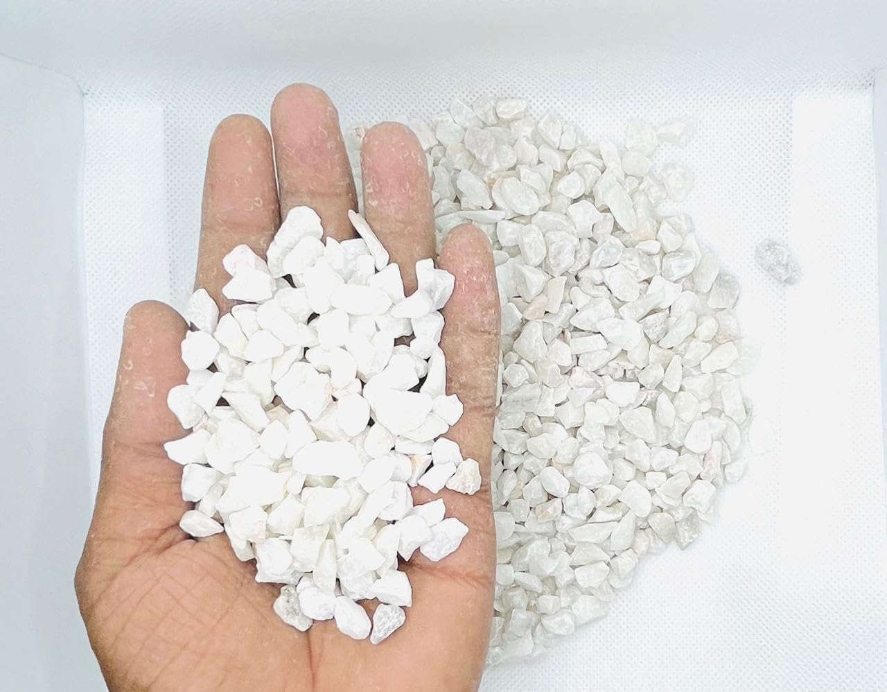 THE GUPTAS White Marble Chips Decor Stone Plants Garden Decor Marble Stone (1) (B0D8T1GWJ3) Amazon Price History, Amazon Price Tracker
