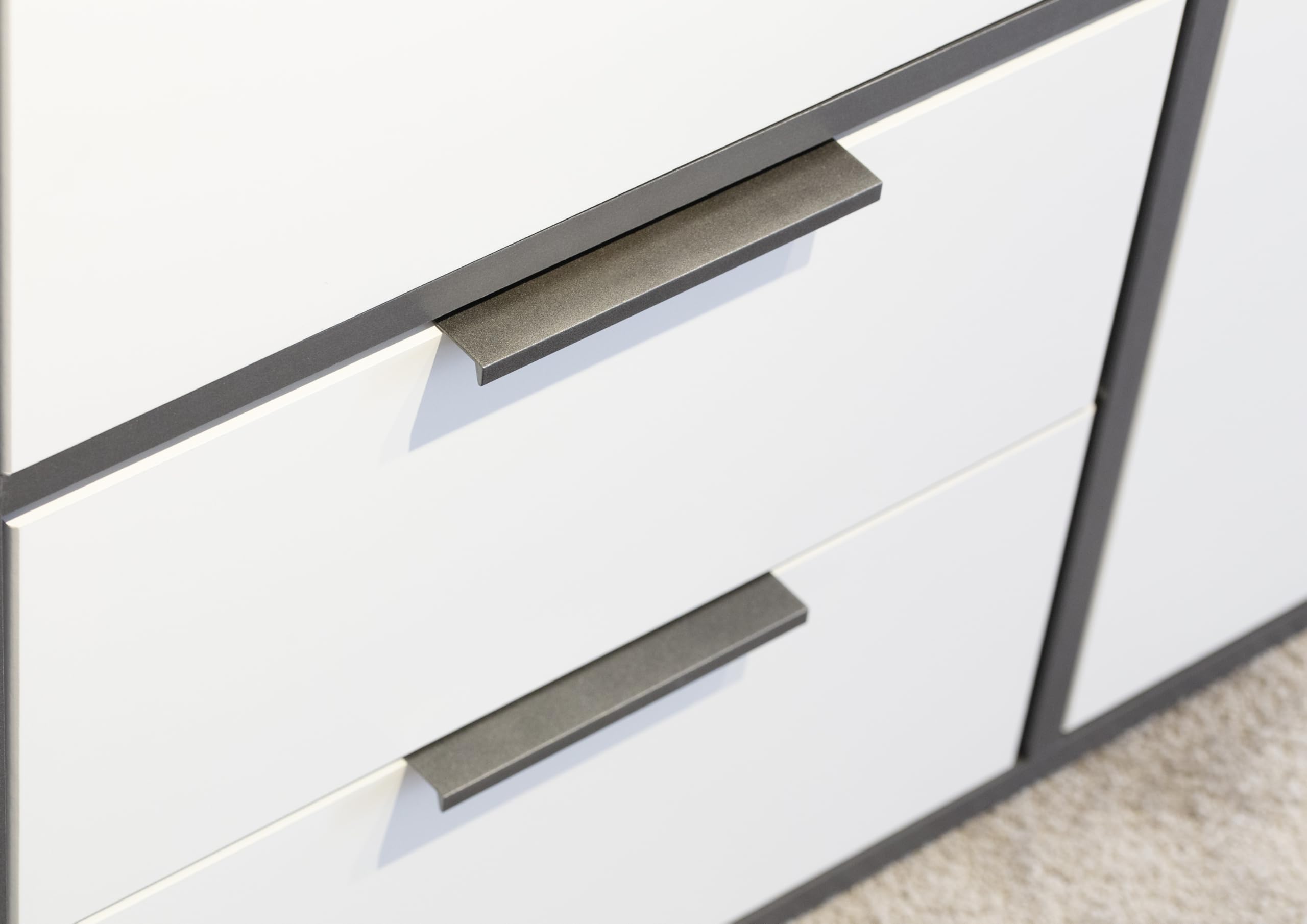 Rauch Möbel NAGATA, Kleiderschrank, Farbe Weiß, Breite 187 cm | Schrank, Mehrzweckschrank, 4-türig, für Schlafzimmer, Kinderzimmer, Studentenwohnung, Garderobe, Homeoffice