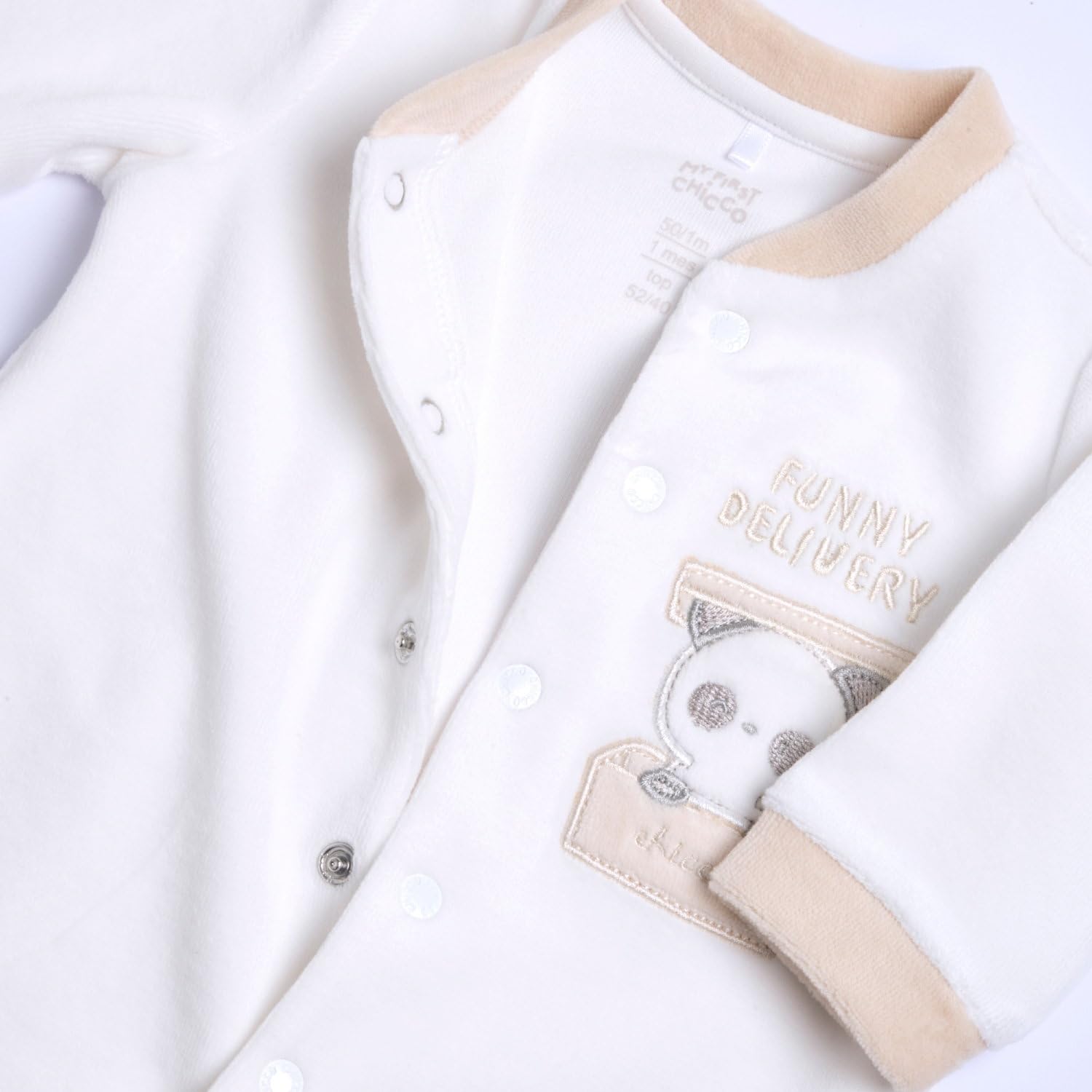 Chicco, Tutina Neonato/Neonata, con Comoda Apertura Frontale con Bottoncini, in Calda e Morbida Ciniglia, Lavabile in Lavatrice, Abbigliamento Neonato/Neonata 0-24 Mesi, Idea Regalo Nascita