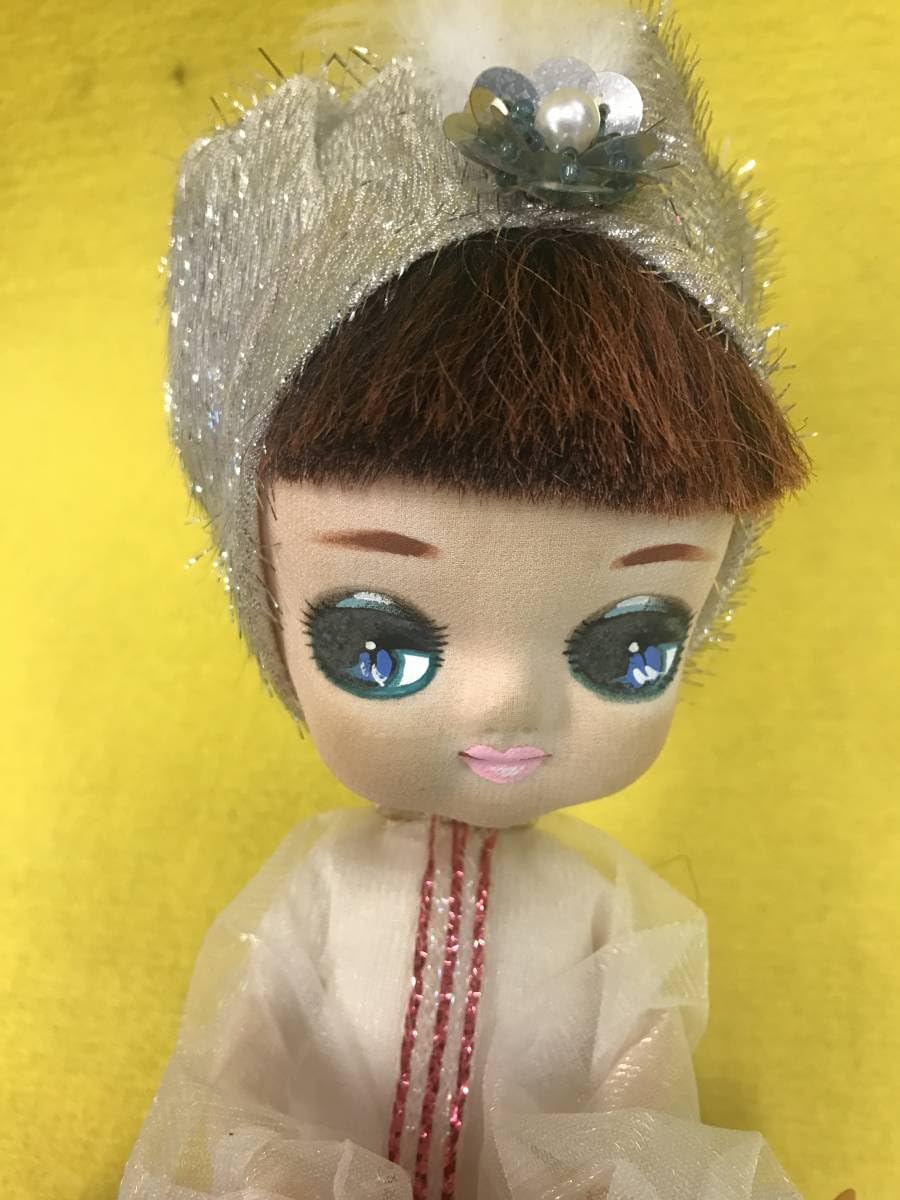昭和レトロポーズ人形　日焼けした南国のお嬢さん　長期保管品　おおむね美品です 昭和レトロ ソフビ人形 セクシー人形 ポーズ人形 南国風