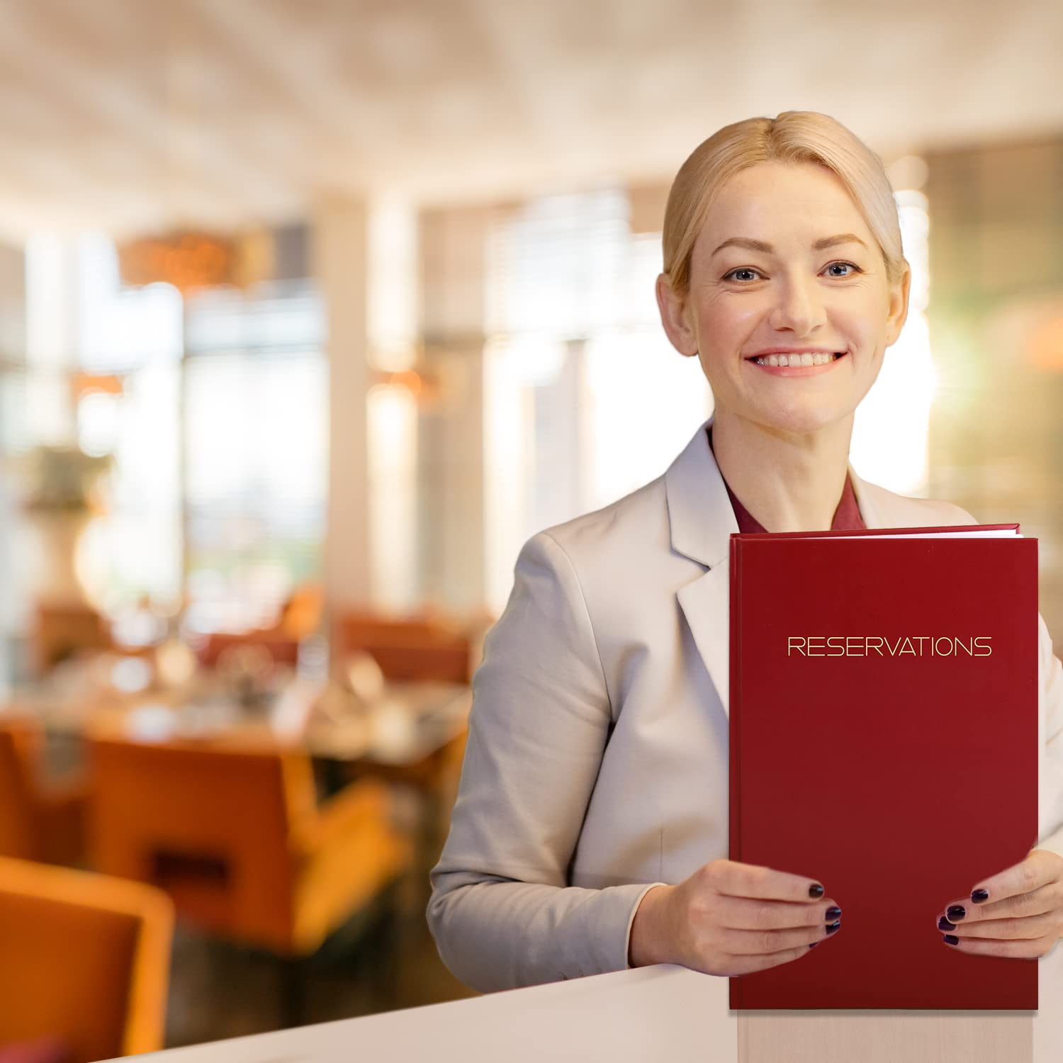 BookFactory Reservaciones de Restaurante, Reservas de mesa de 365 días/cenas, 408 páginas, 8 7/8" x 13 1/2" piel sintética roja, Smyth cosido duro (LOG-408-OCS-A-LRT7-(Reservaciones))
