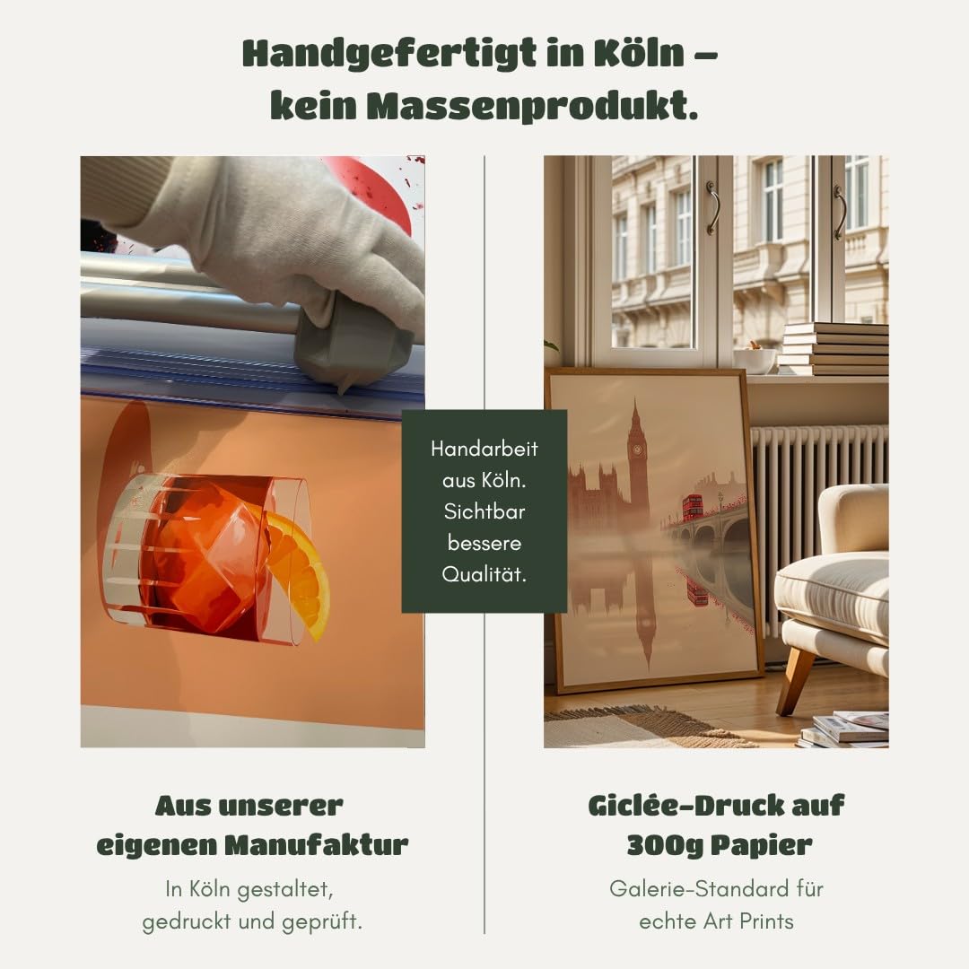 MJ-GRAPHICS® Poster Big Ben Kunstdruck London Bus Wandbild minimalistisch Beige Wohnzimmer Deko reflektierende Szene urbaner Stil klassisch urbane Ästhetik A2 mit braunem Rahmen