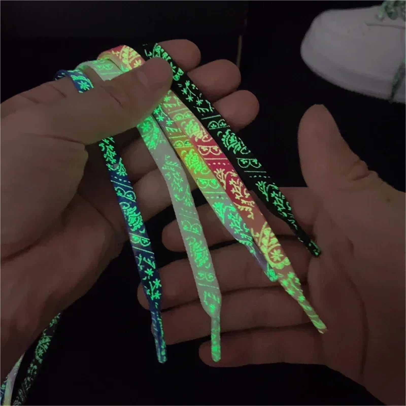 5 pares de cordones planos fluorescentes y luminosos for zapatillas deportivas, con estampado flores anacardo tinta que brillan en la oscuridad Para Sneaker