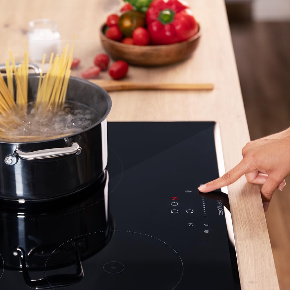 Cecotec Piastra a induzione 3 fuochi Bolero Squad I 3200. Potenica Max 7200 W con 9 Livelli di Potenza, Booster Function, Invisible Touch Slider Control, Blocco per Bambini