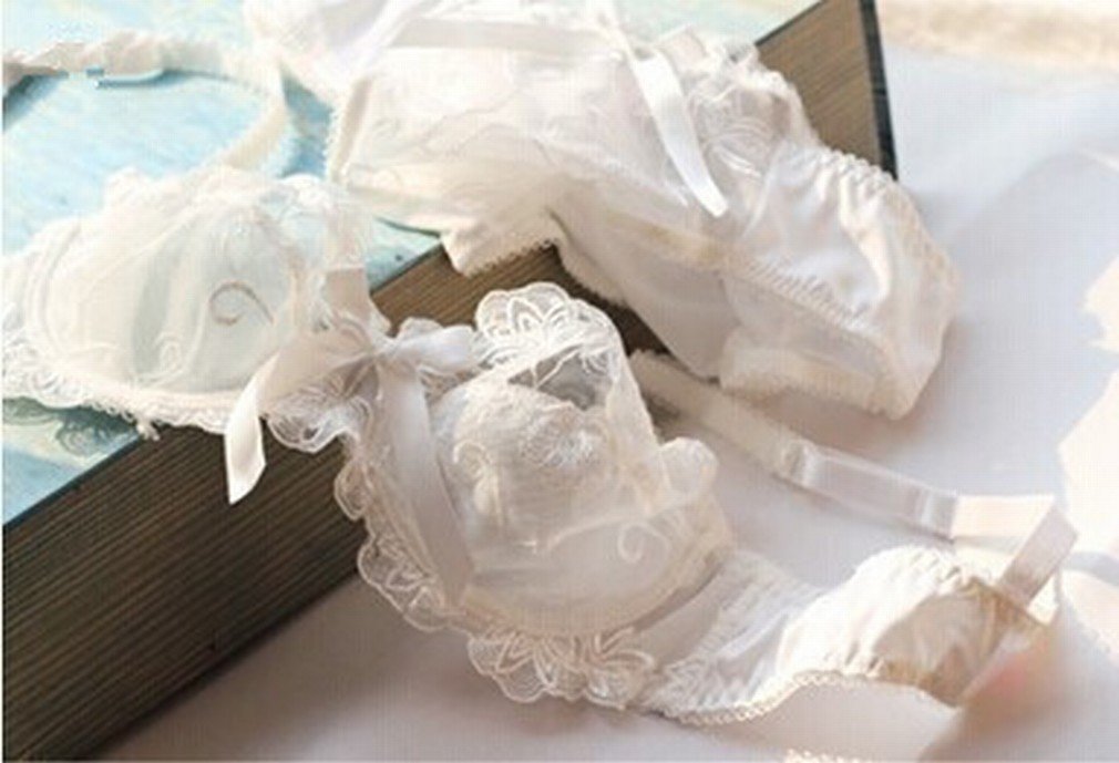 Sous-vêtements dentelle ultra mince et ensemble soutien-gorge transparent moderne