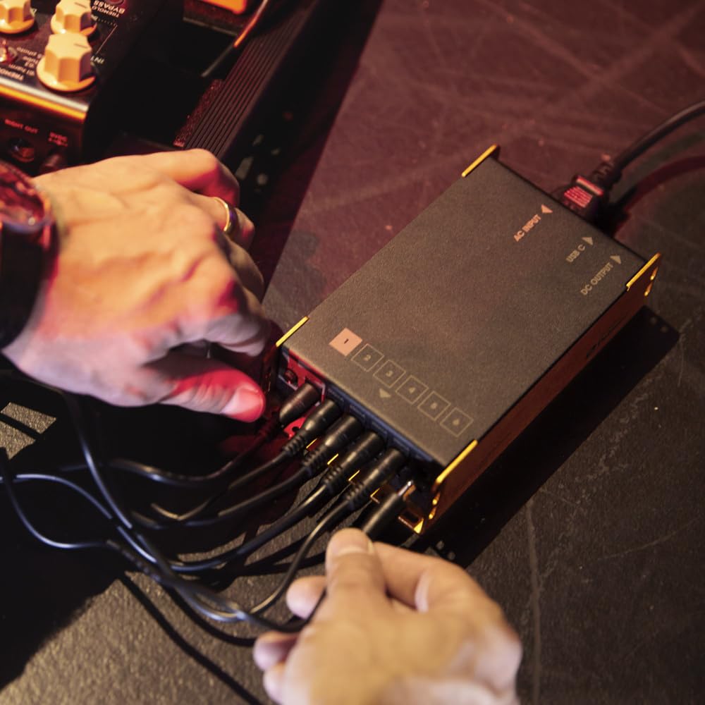 Palmer PWT 06 IEC Universal Pedalboard Netzteil mit USB