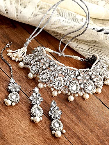Karatcart Oxidised Silver Pearl Beads Studded Kundan Choker Necklace Set - Image 4