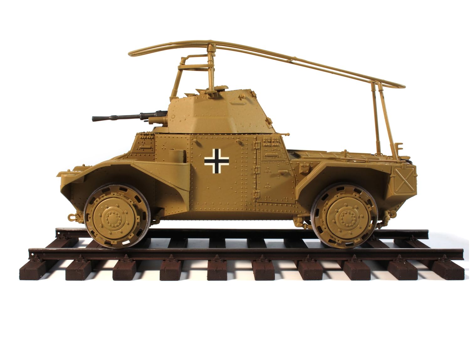 ICM 35376 Model Kit Panzer II Direct-Action Reconnaissance Vehicle P204 (F) Railway WWII German Armoured Vehicle, Game Black : Amazon.com.au: Toys & Games