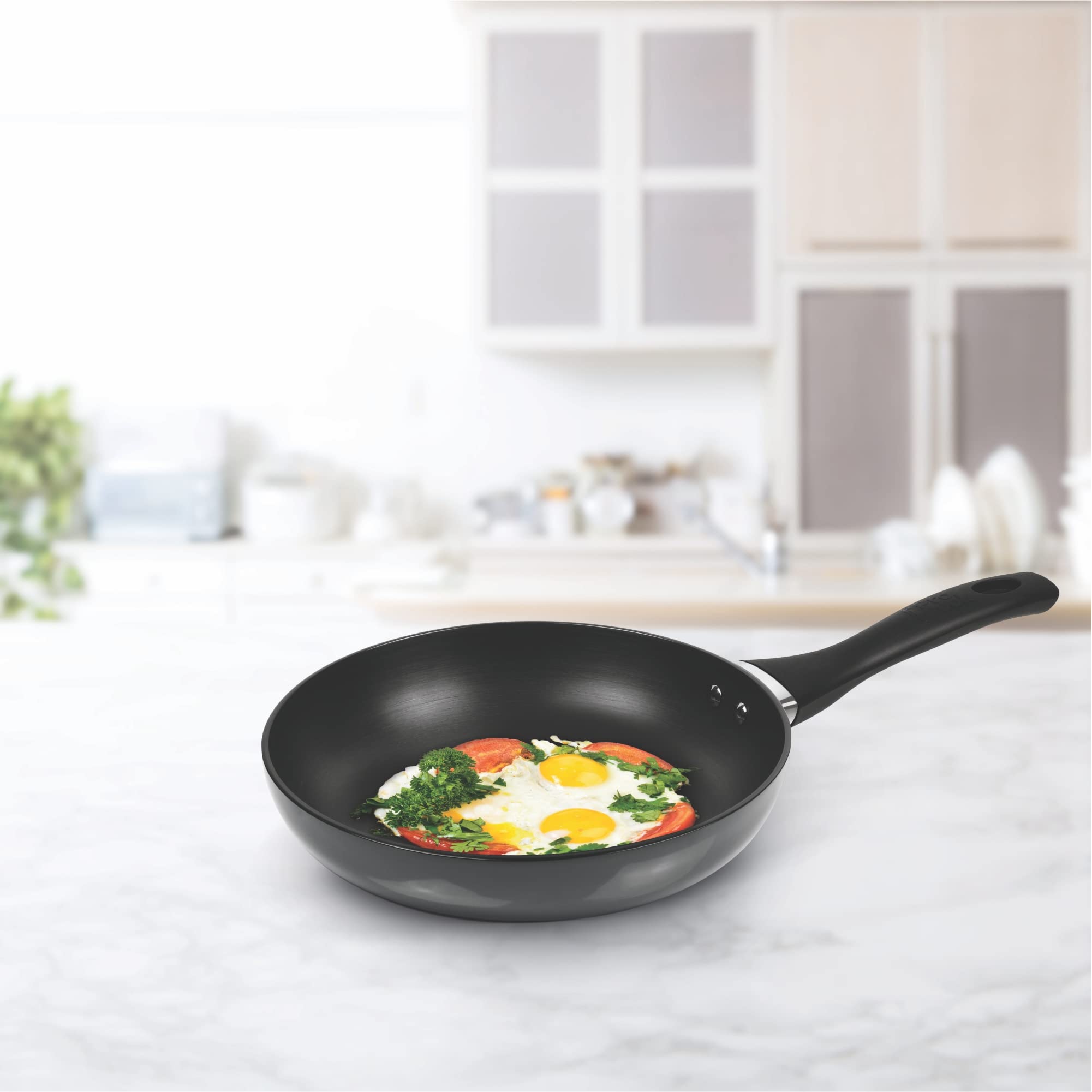 MILTON Pro cook Hard Anodized Fry Pan, 22 cm / 1.4 Litre with Stainless Steel Lid for Stir-Fry, Omlette Egg Pan, Sauté, Fish Frypan, Non-Stick, Induction and Gas Friendly, 3 Years Warranty 4