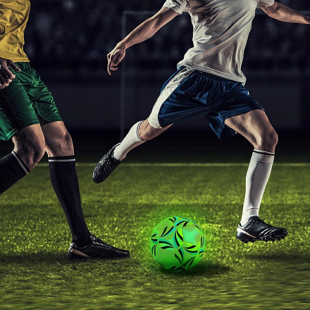Offizielle Größe 5 Leuchtender Fußball, Fußball Leuchten im Dunkeln für Nachtspiele Training, Sport Leuchtfußball Kinder Erwachsene, Lederfussball mit Pumpe