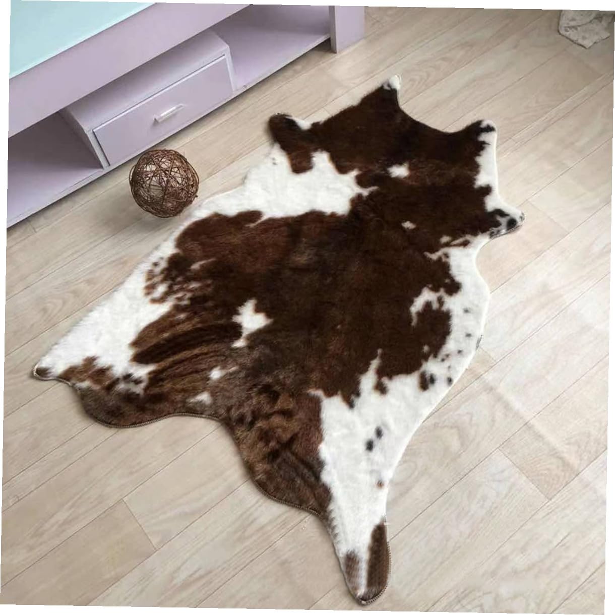 Tapis Doux Confortable et Chaleureux Motif Peau de Vache Marron Imitation Cuir Léger et Décoratif Tapis de Sol Touffeté pour Salon ou Chambre