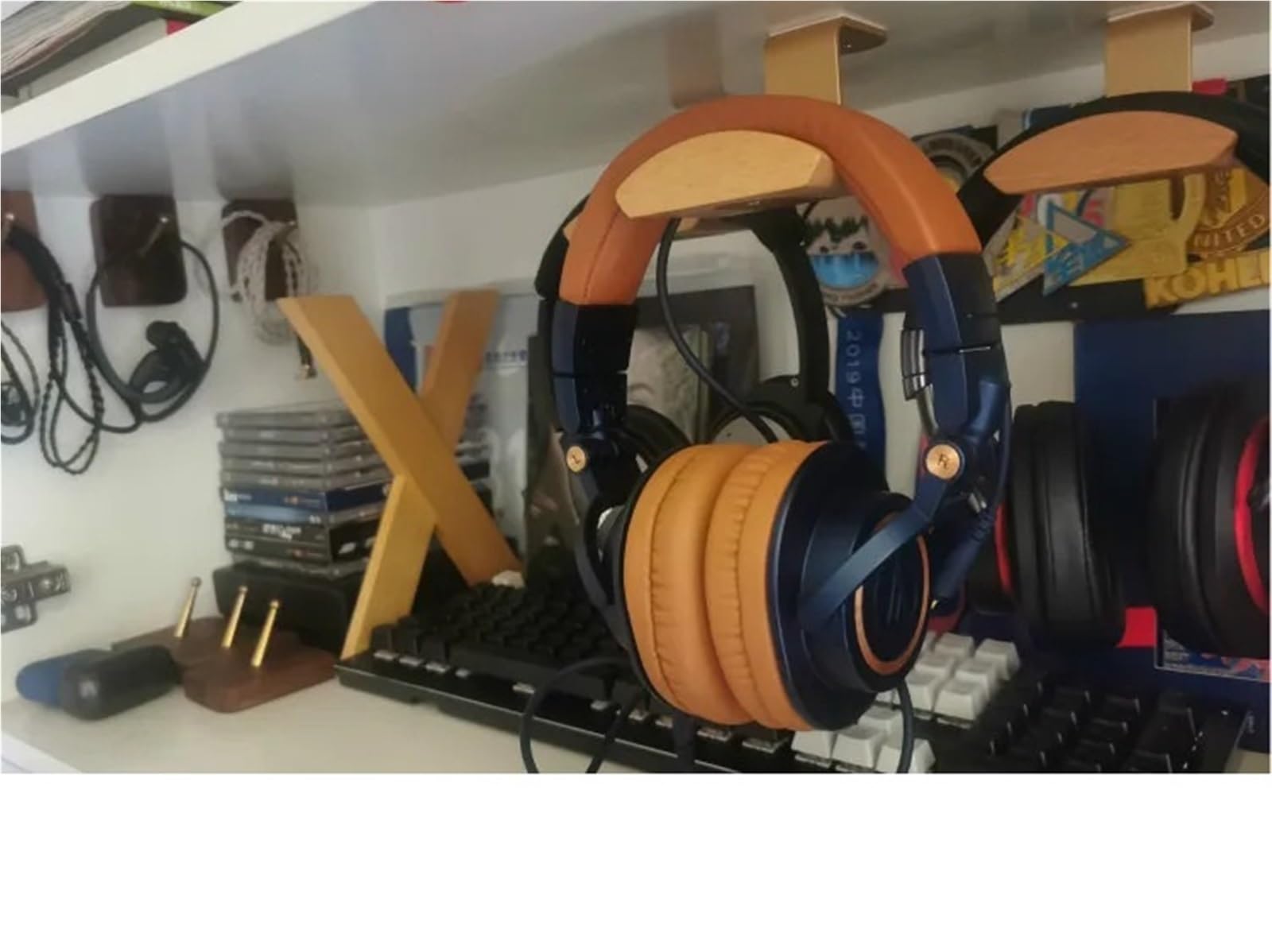Supporto da parete per headset Supporto for cuffie in legno | Supporto universale for cuffie, espositore in metallo con gancio for cuffie montato a parete(Z- golden walnut)