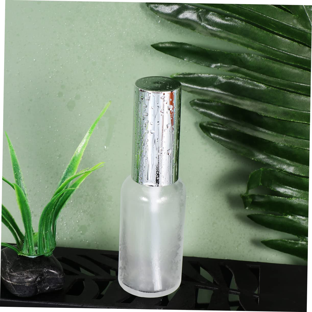 9 Stück Unterverpackungsflasche aus Glas für Ätherisches Öl 30 ml Sprühflasche mit Druckpumpe Weiß zum Nachfüllen