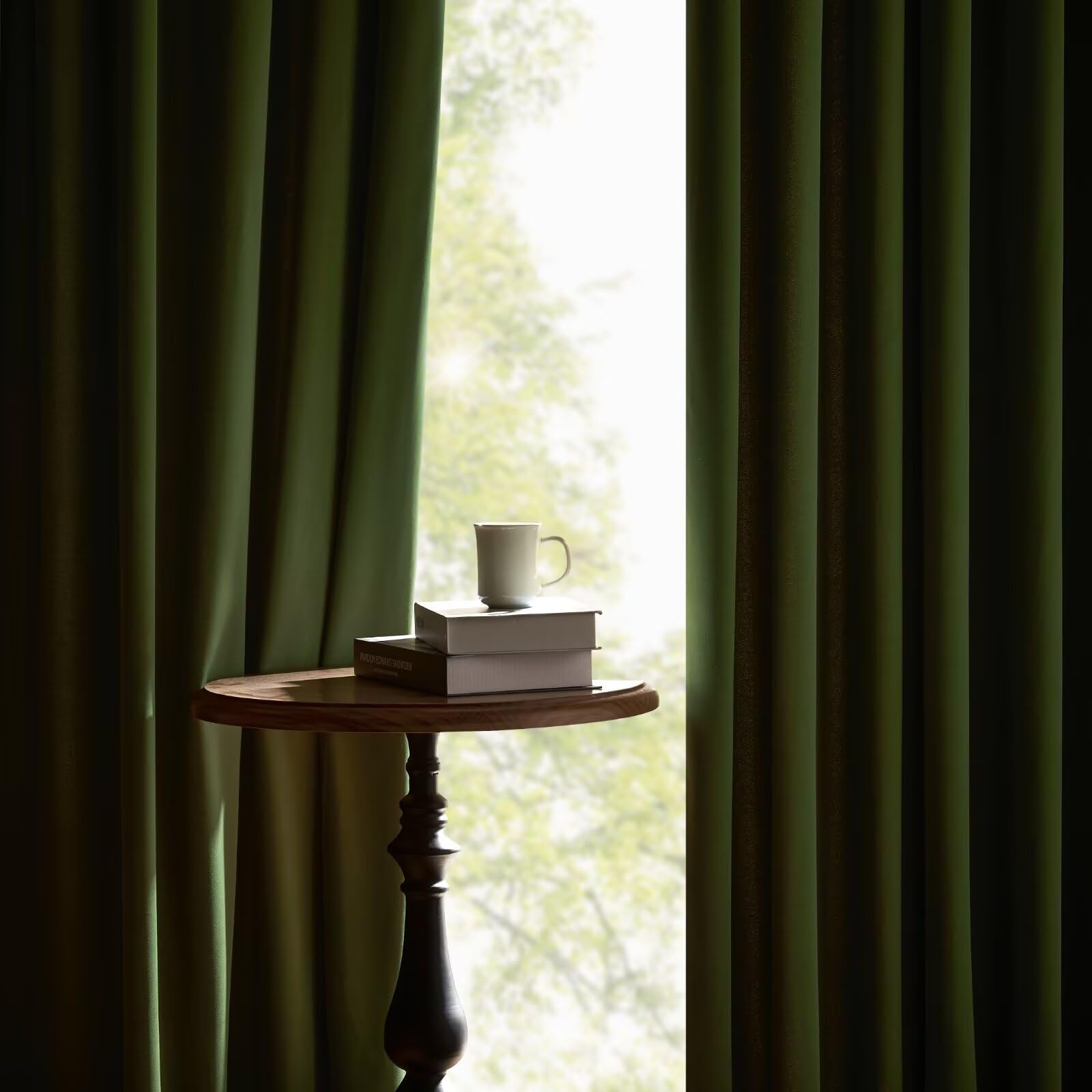 Amazon｜Joydeco グリーンベルベットカーテン 72インチ 2パネル 部屋を