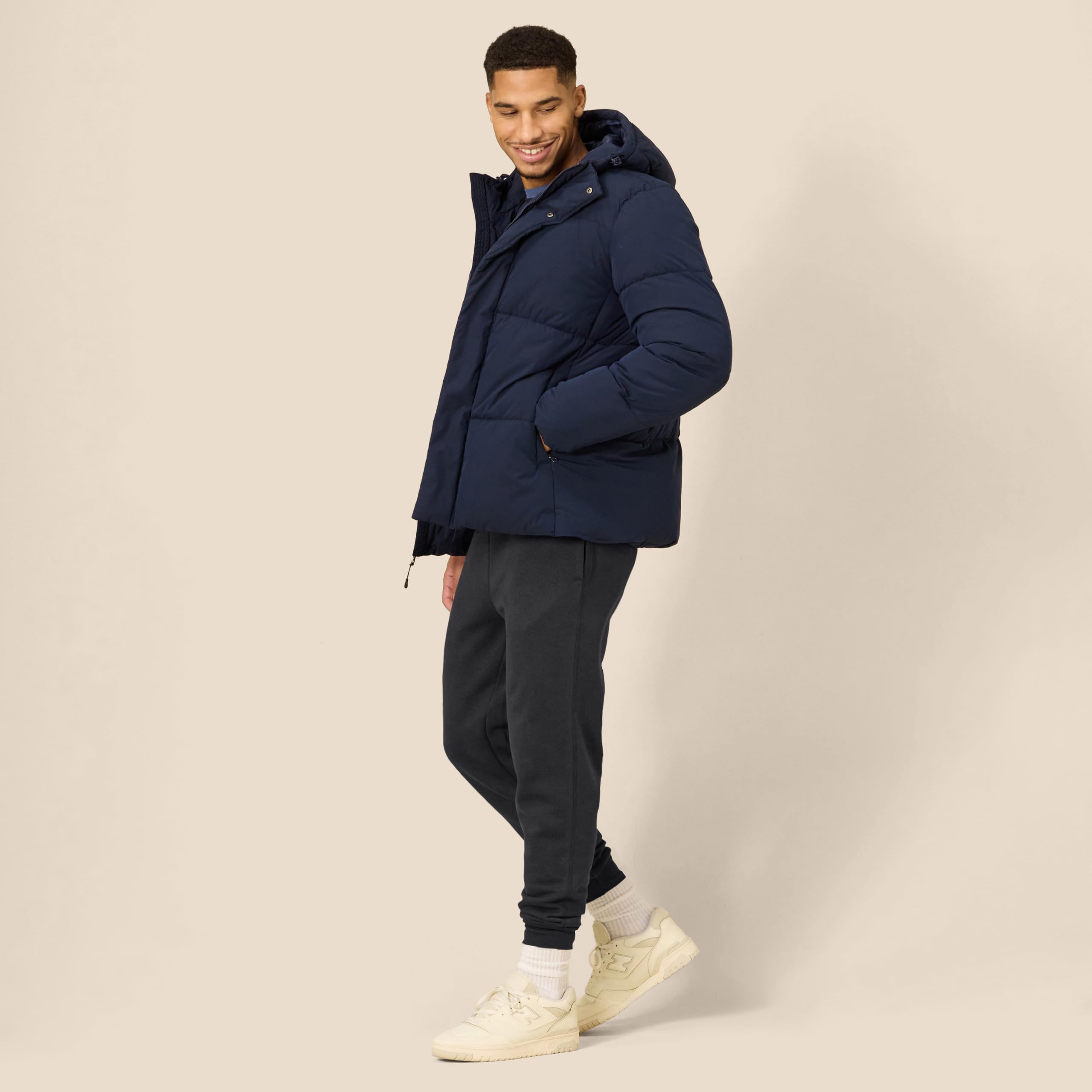 Amazon Essentials Pantaloni Sportivi da Jogging Taglio Rilassato, in Pile, vestibilità Comoda Uomo