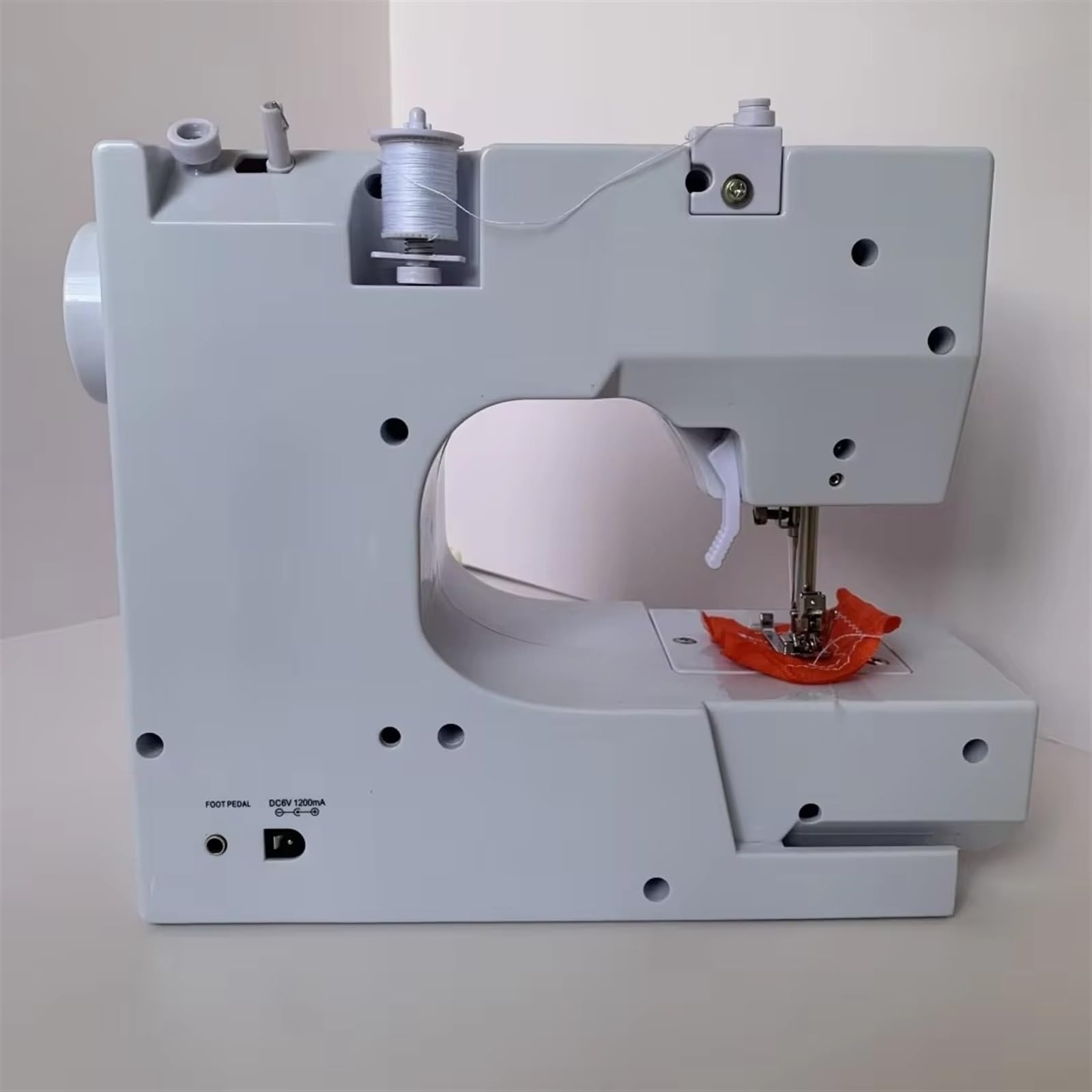 VCHICS Elektrische Nähmaschine, tragbar, for Anfänger, mit 12 Stichen, Muster, LED-Licht, Fußpedal, Doppelfaden, Nähen, Dicke