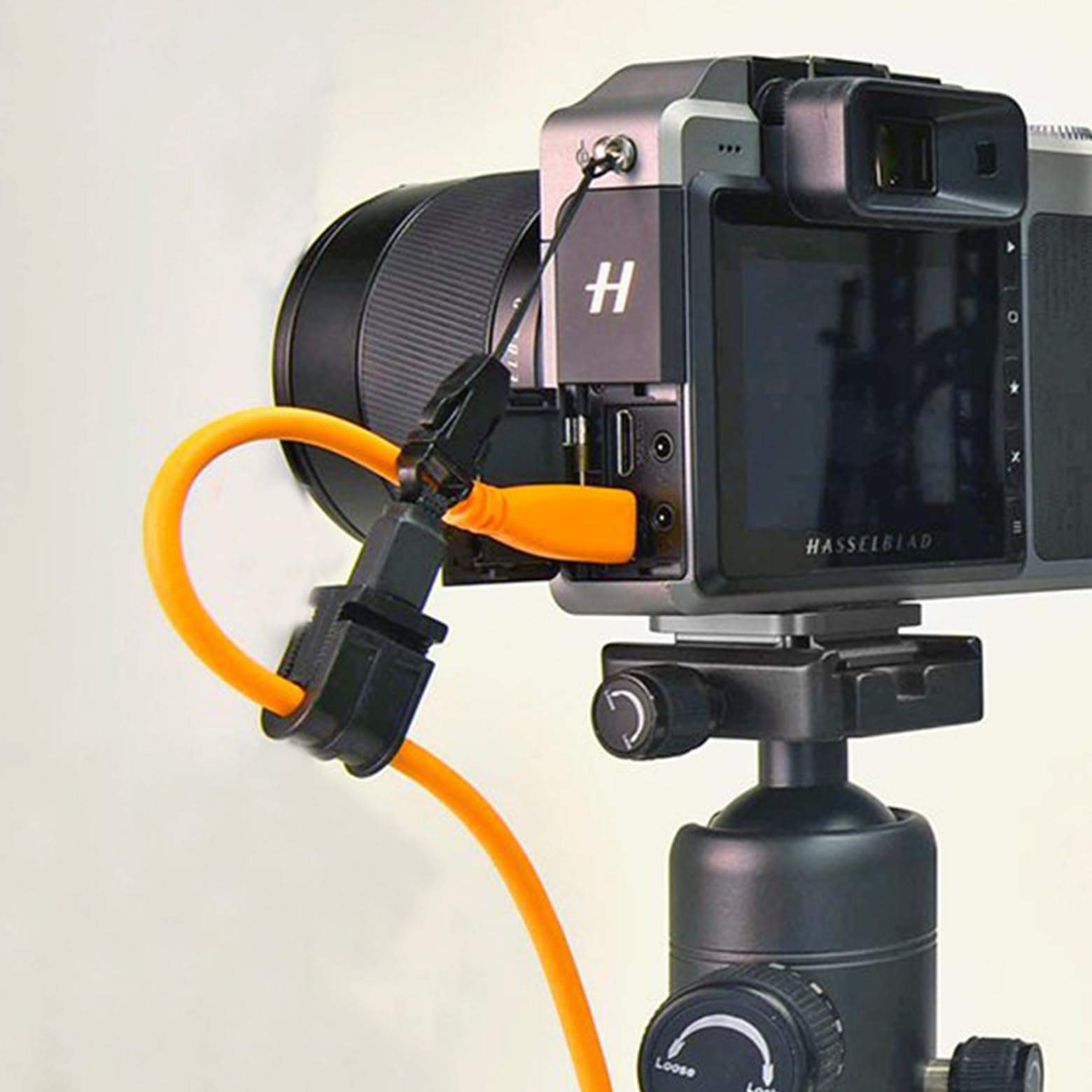 TONTON USB-C auf USB-C Anschlusskabel 5 m, 90° Winkelstecker, passives Verbindungskabel für Stromversorgung und Datenverbindung, Zubehör für USB-C Geräte (Orange)