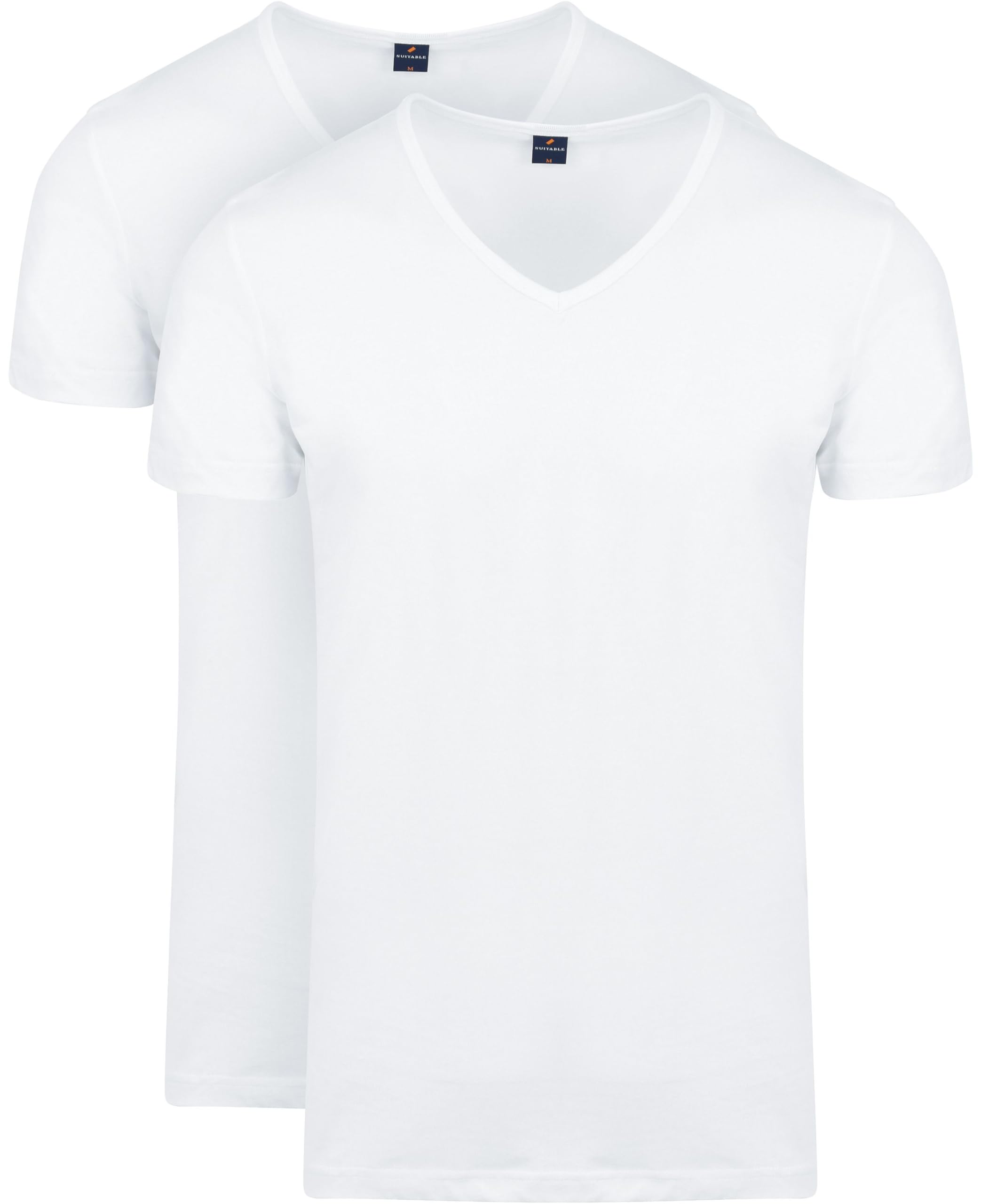 Descarga Camiseta Blanca Con Cuello En V Mostrada En Fondo Blanco Mockups G4ttqdfxe
