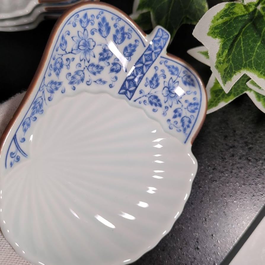 【売りつくし】有田焼 つわの葉型葉向付　陶器　皿※5枚セット 売りつくし】有田焼 つわの葉型葉向付 陶器 皿※5枚セット