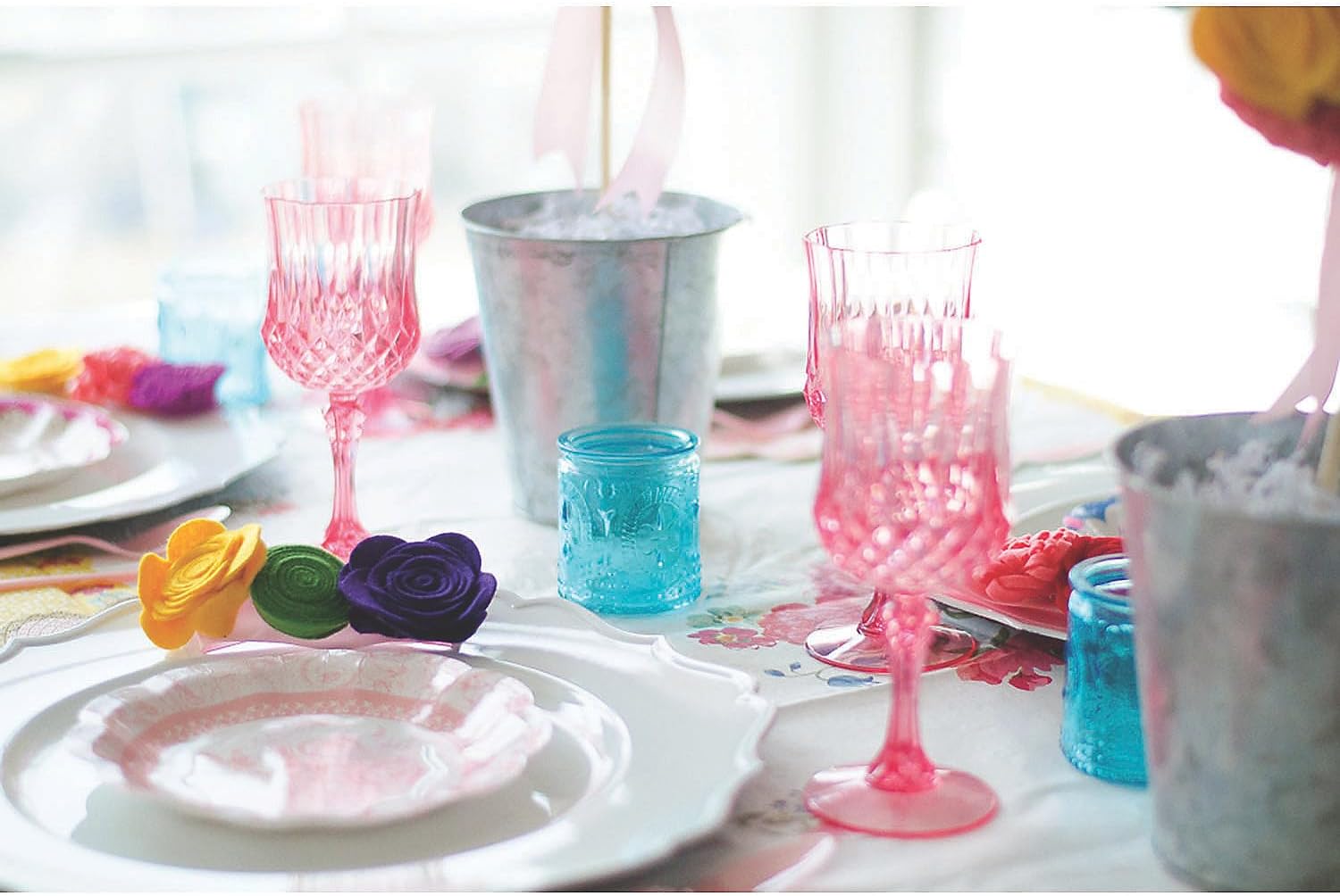 Fun Express Bulk 48 Count Patterned Plastic Wine Glasses, Disposable, 8 ounce, Wedding, Reception, Grand Event Party Supplies