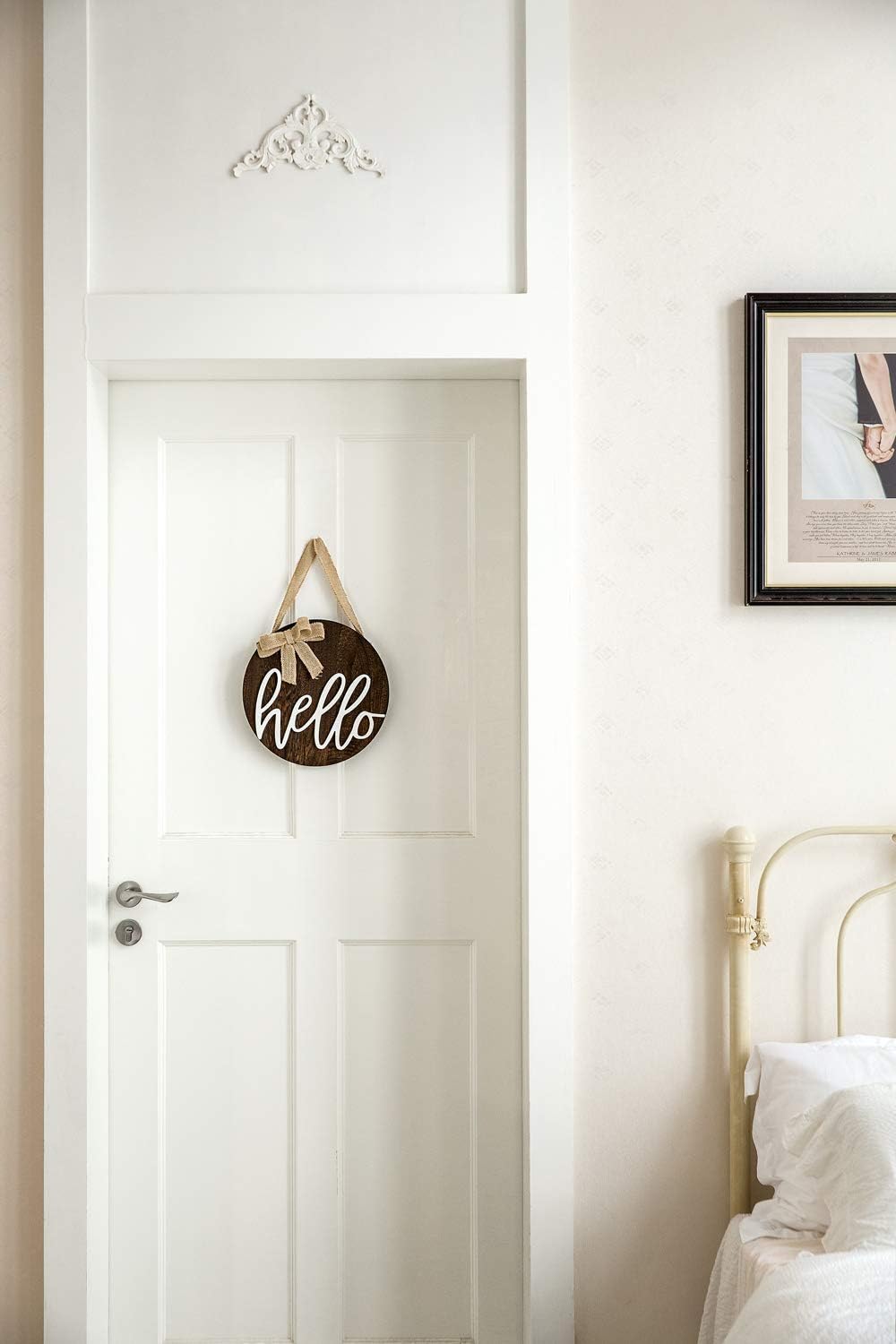 Dahey Hello Sign Rustic Front Door Decor Round Wood Hanging Sign Farmhouse Porch Decorations Home Decor, Brown
