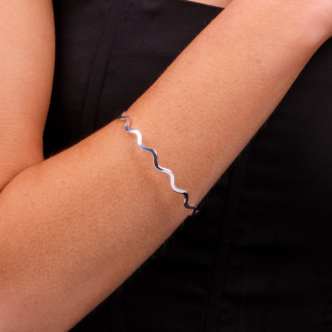 Treasure Bay Bracciale Rigido Singolo Ondulato in Argento Sterling per Donna, Diametro 65mm, Medio (Argento)