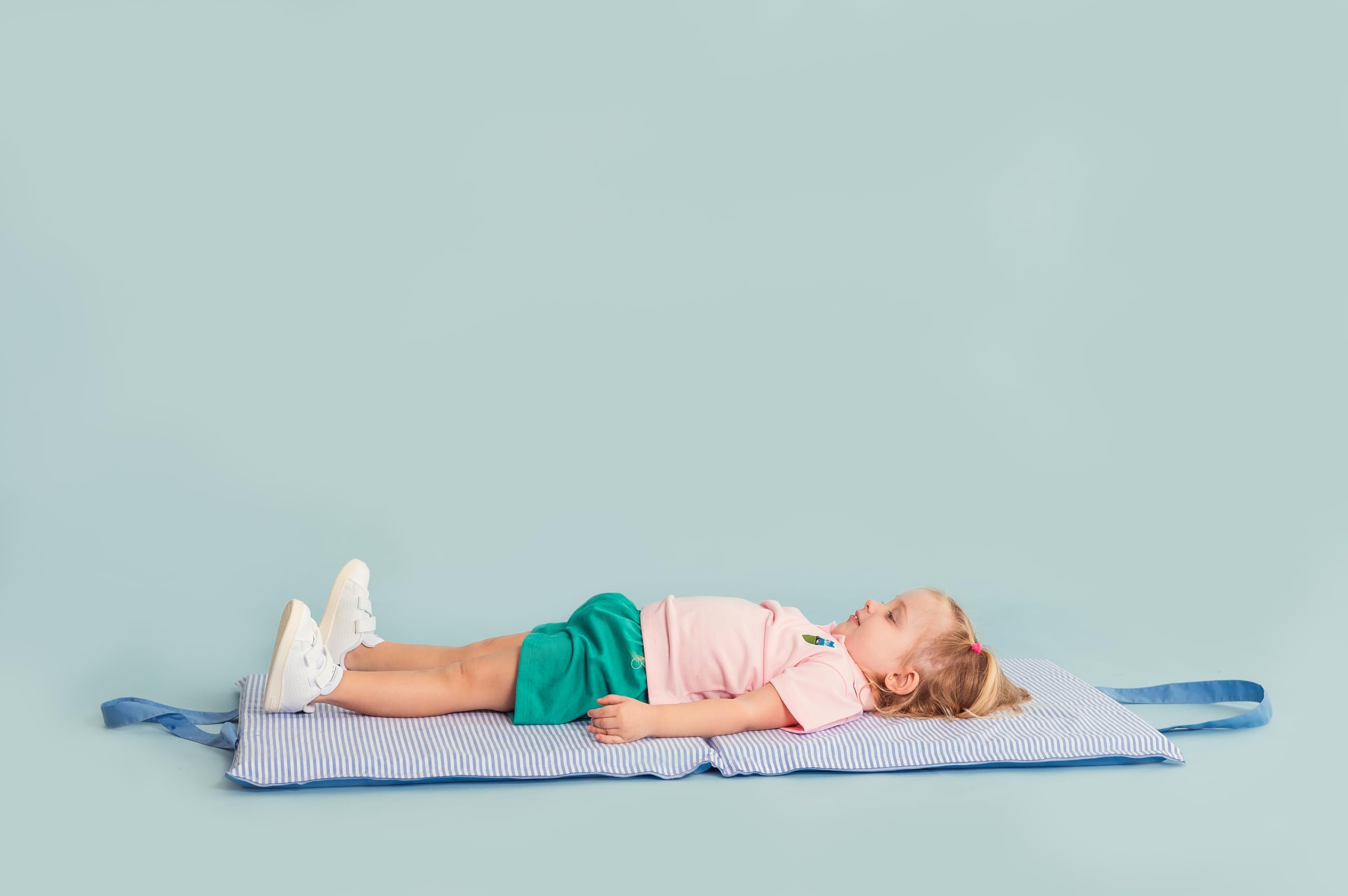 Colchoneta Escolar Plegable Infantil 3 cm · Márfega Impermeable y Lavable · Cama Portátil para Guardería con Nombre Personalizable