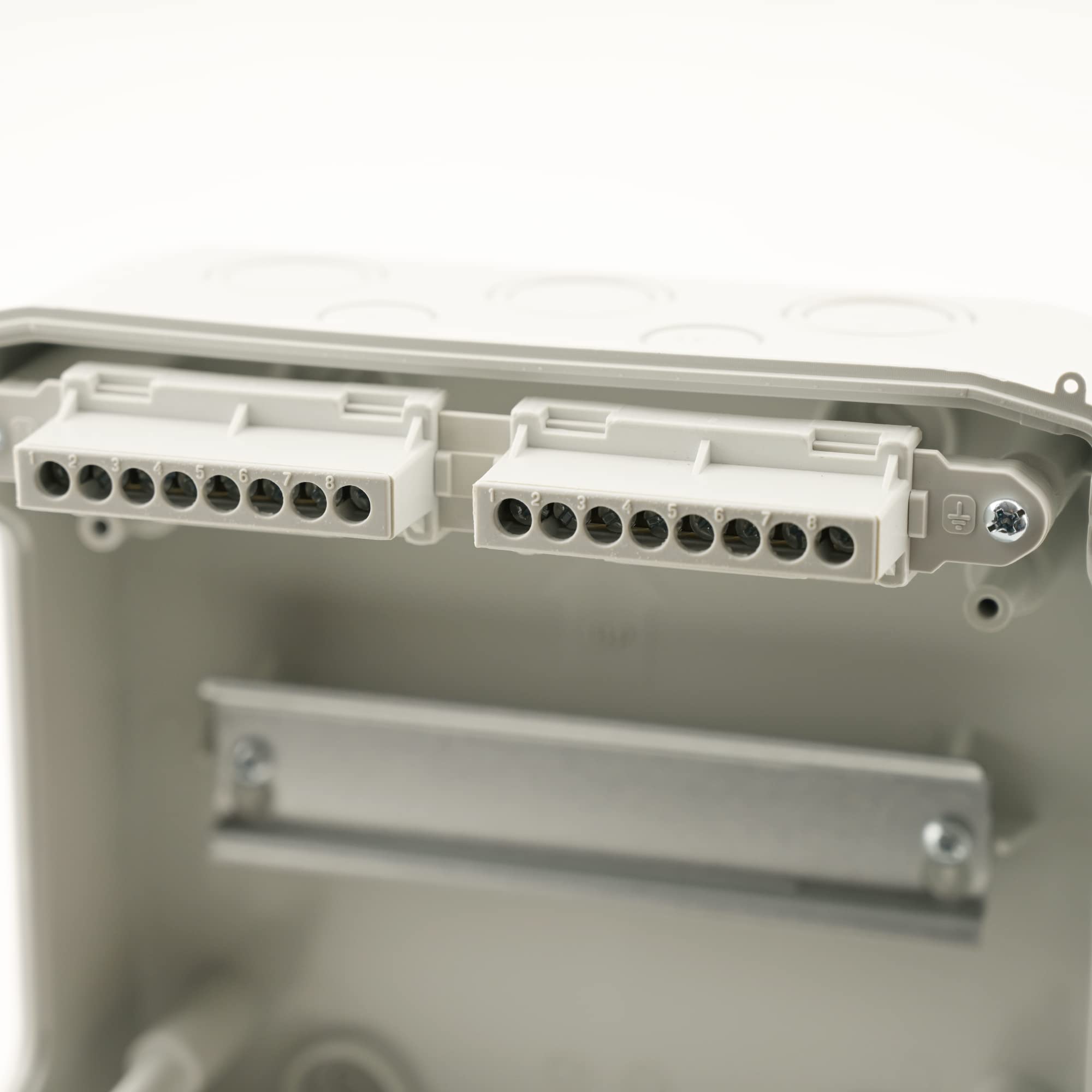 Intratec Caja de Distribución Superficie 1 Fila IP65 – Cuadro Eléctrico para 8 Módulos DIN – Caja de Subdistribución Estanca para Exterior Garaje – 400VAC 1500VDC, 202 x 201 x 120 mm - 10 Pack