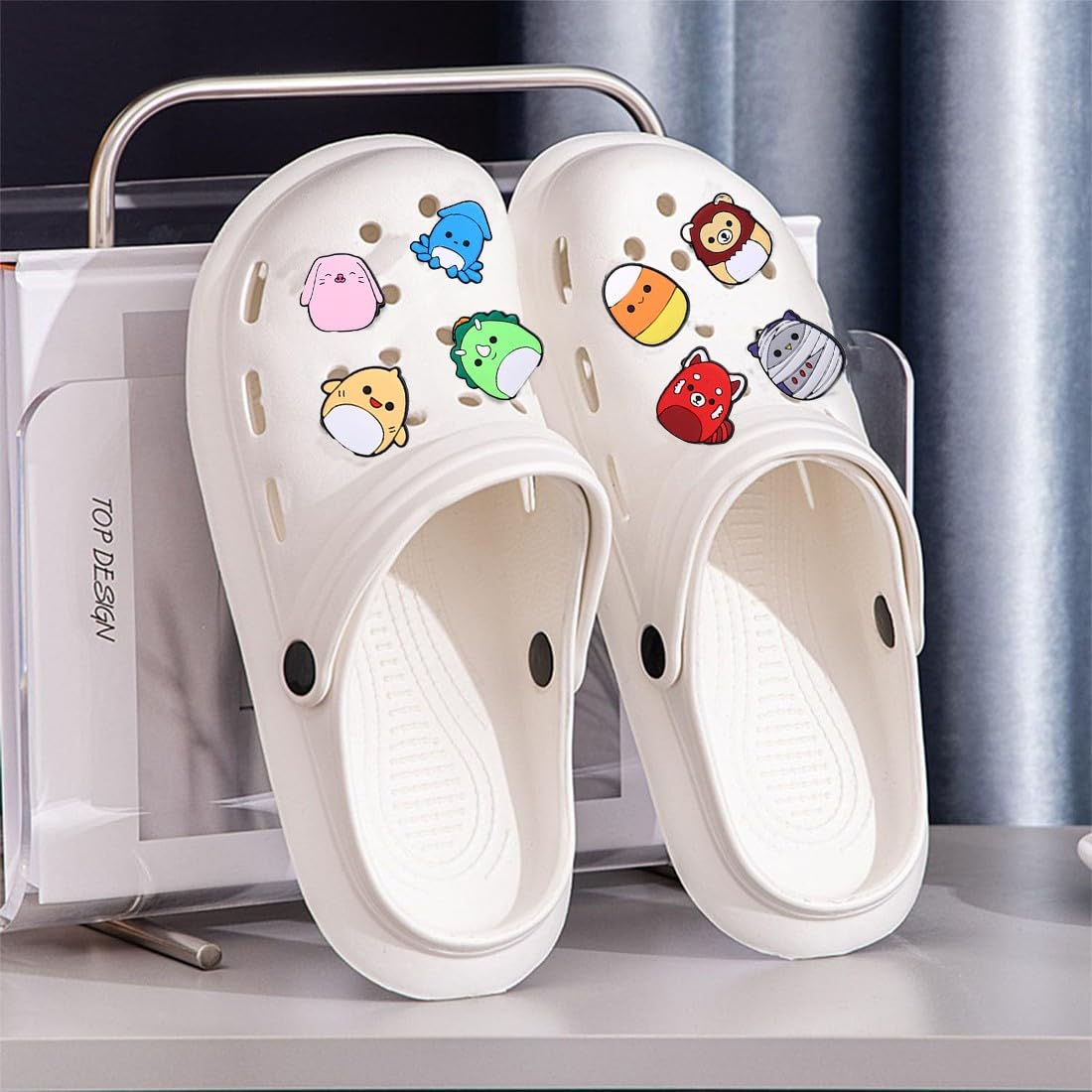 33 szt. Szpilki do Croc Charms kapcie akcesoria dla kobiet Crocs Platforma dla dzieci i dorosłych, kapcie dekoracyjne, bransoletki, torby, prezenty DIY