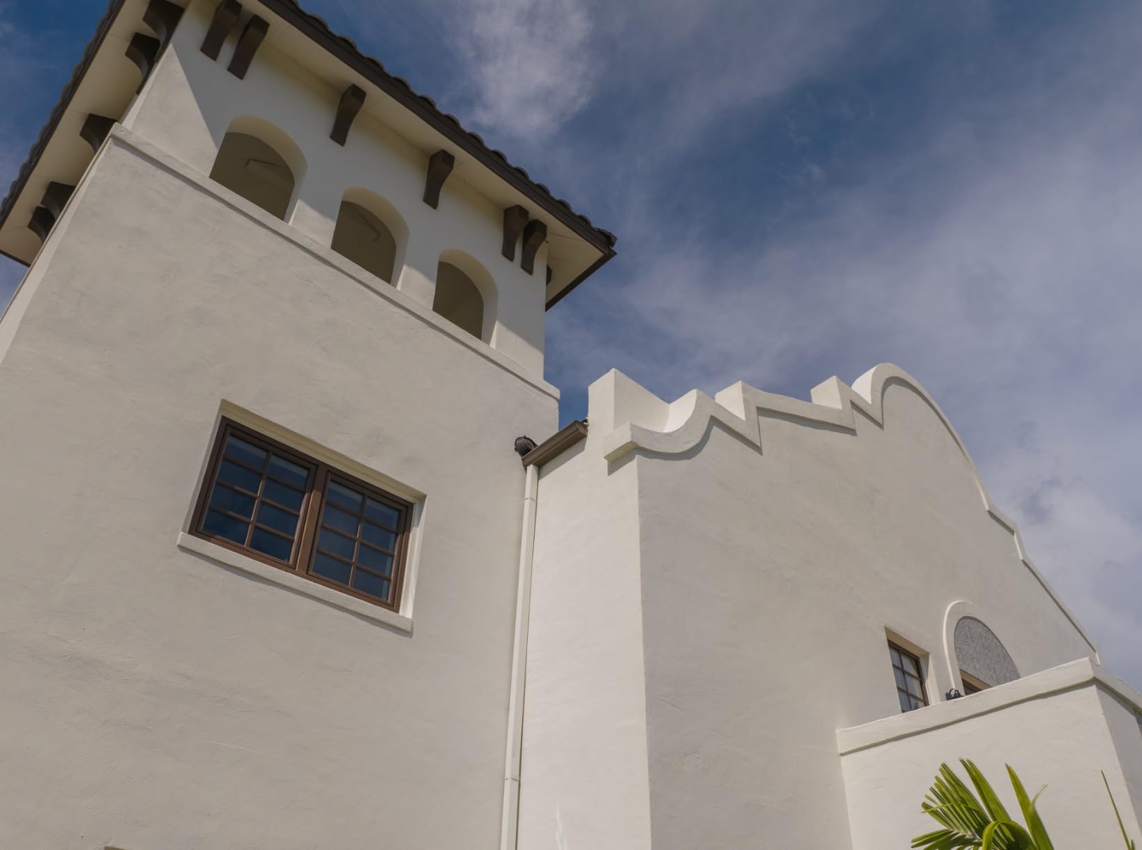 fits great, smooth rotation, no vignetting on any lenses. sooo much better than the Freewells