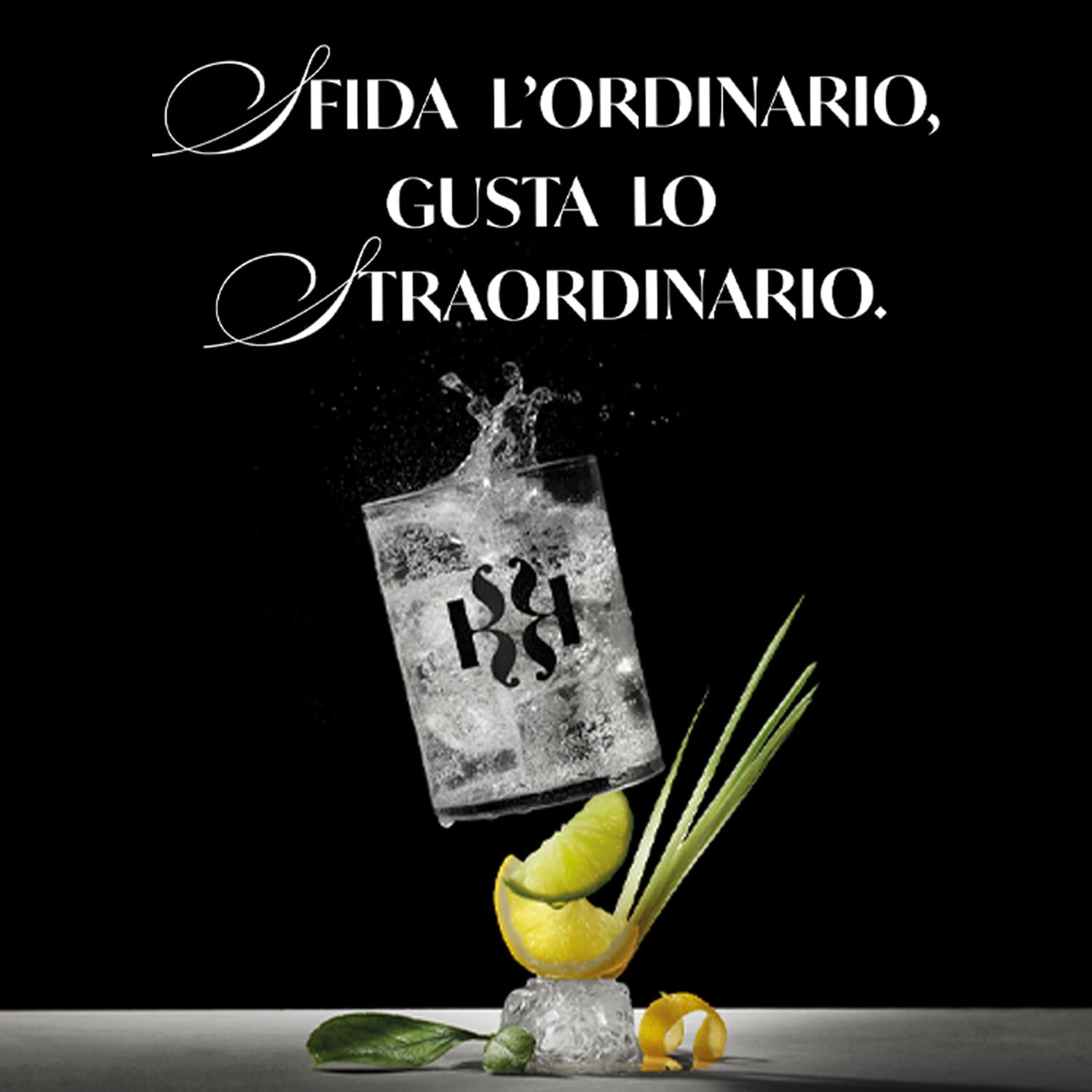 Kinley Lemon Taste, Bevanda al Limone con note di Lime, Adatta alla Mixology, Per Drink Rinfrescanti e dal Sapore Inconfondibile, Bevanda Analcolica - 24 Bottiglie in Vetro da 200 ml