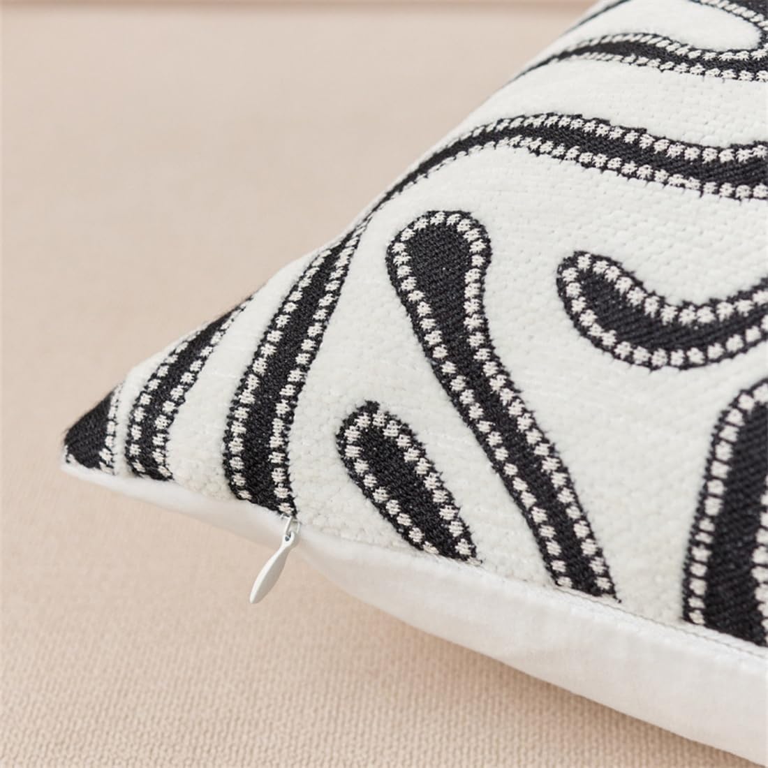 Set of 2 18x18in Modern Minimalist Throw Pillow Covers Embroidered Pillow Cases, Black and White Abstract Wavy Line Decorative Pillow Covers for Couch, Sofa, Living Room and Bedroom