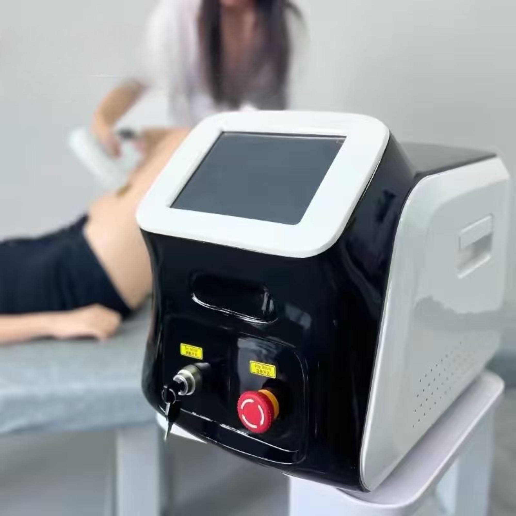 Macchina per Depilazione Laser Diodo 808nm Touchscreen LCD | Sistema di raffreddamento avanzato Epilazione indolore su tutto il corpo