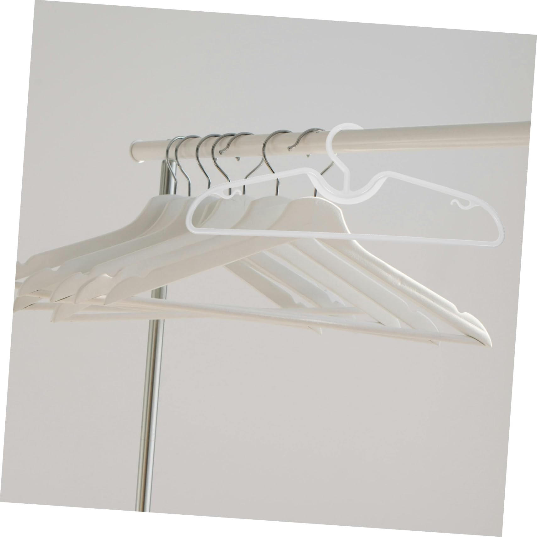 10 Pezzi Grucce Plastica Collo Corto Antiscivolo per Giacche e Camicie, Struttura a M Leggera e Design Compatto, per Organizzazione Armadio Casa